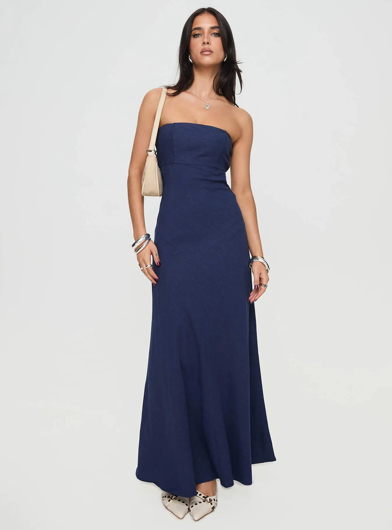 Yahir Strapless Maxi Dress Navy This dress is designed to keep you comfortable while maintaining a stylish and polished appearance