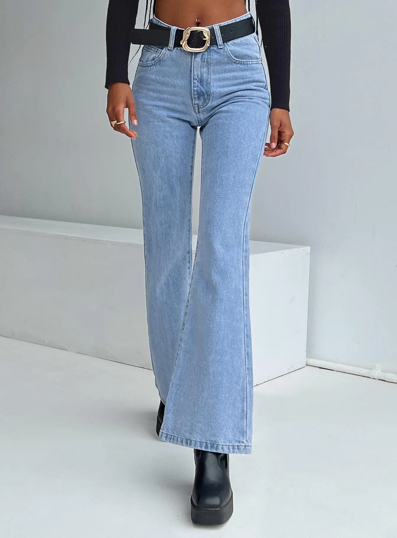 Night Out City Walk Minimalist Simple Wear Cabarita Lounge Denim Jeans Mid Wash