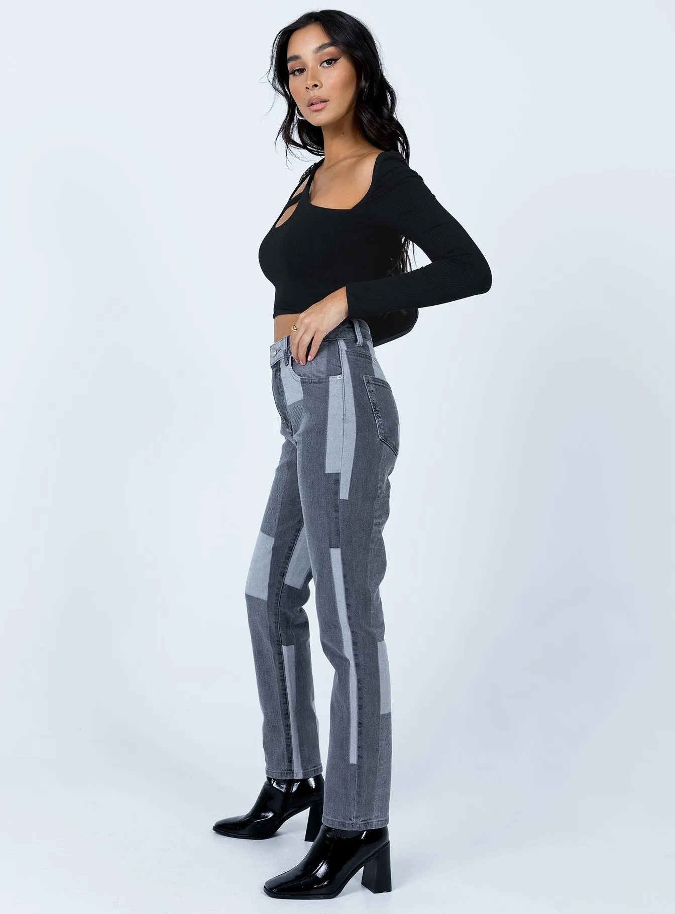 Minimal Wear Luxury Student Outfit Zahra Denim Jeans Black