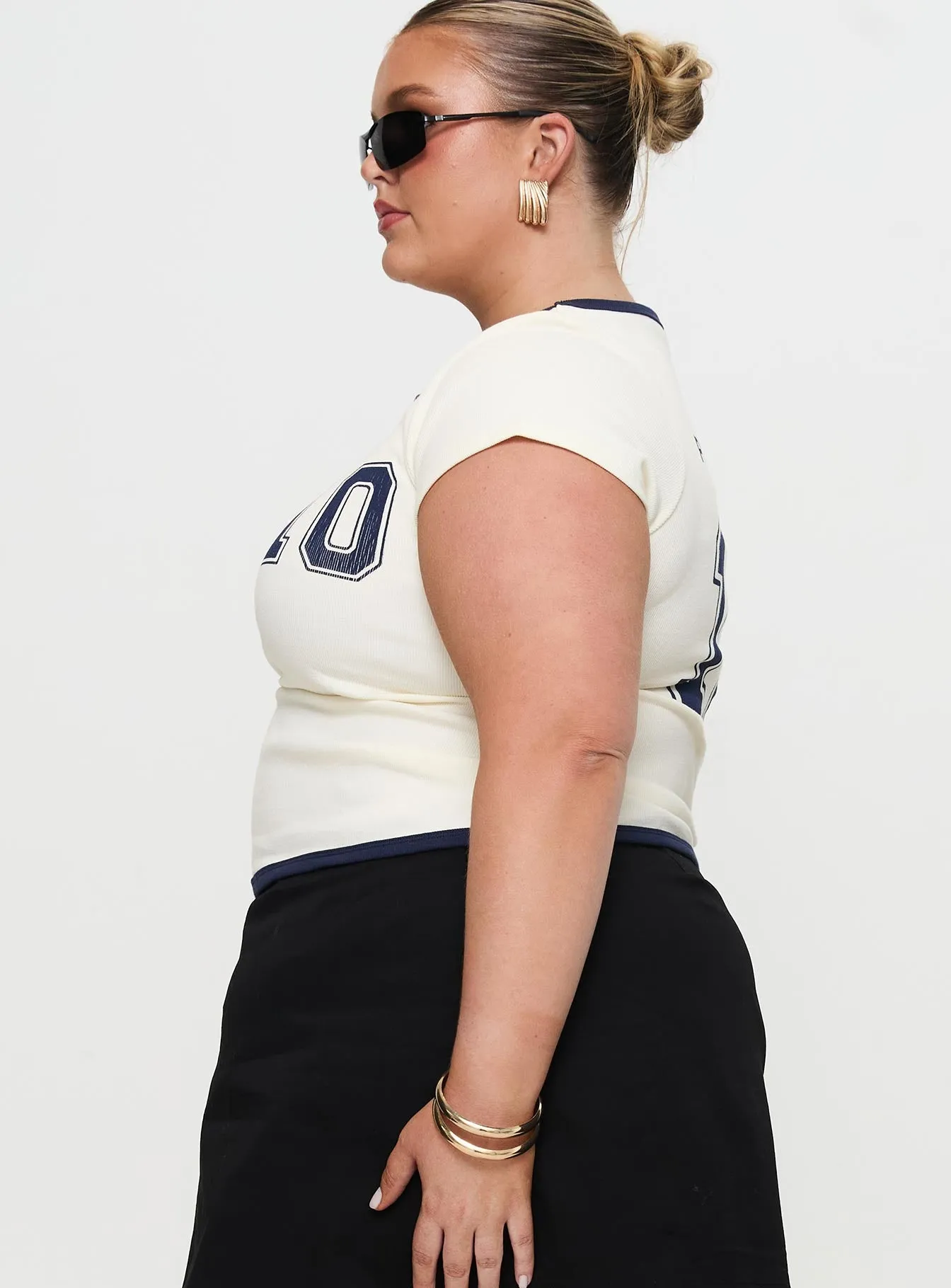 Track Record Graphic Top Cream Curve black friday