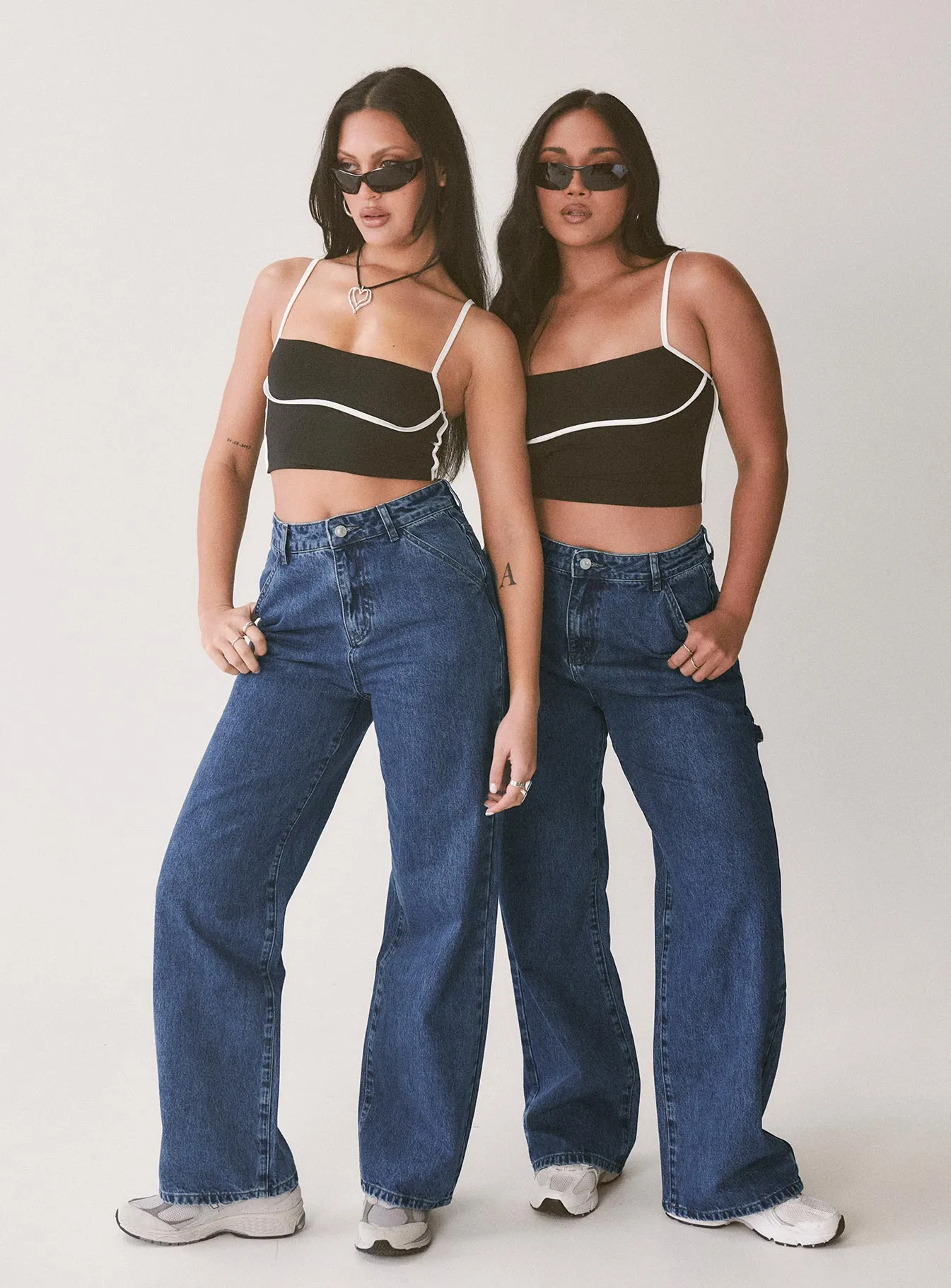 Hambleton Jeans Dark Wash Denim Barrel Leg Construction