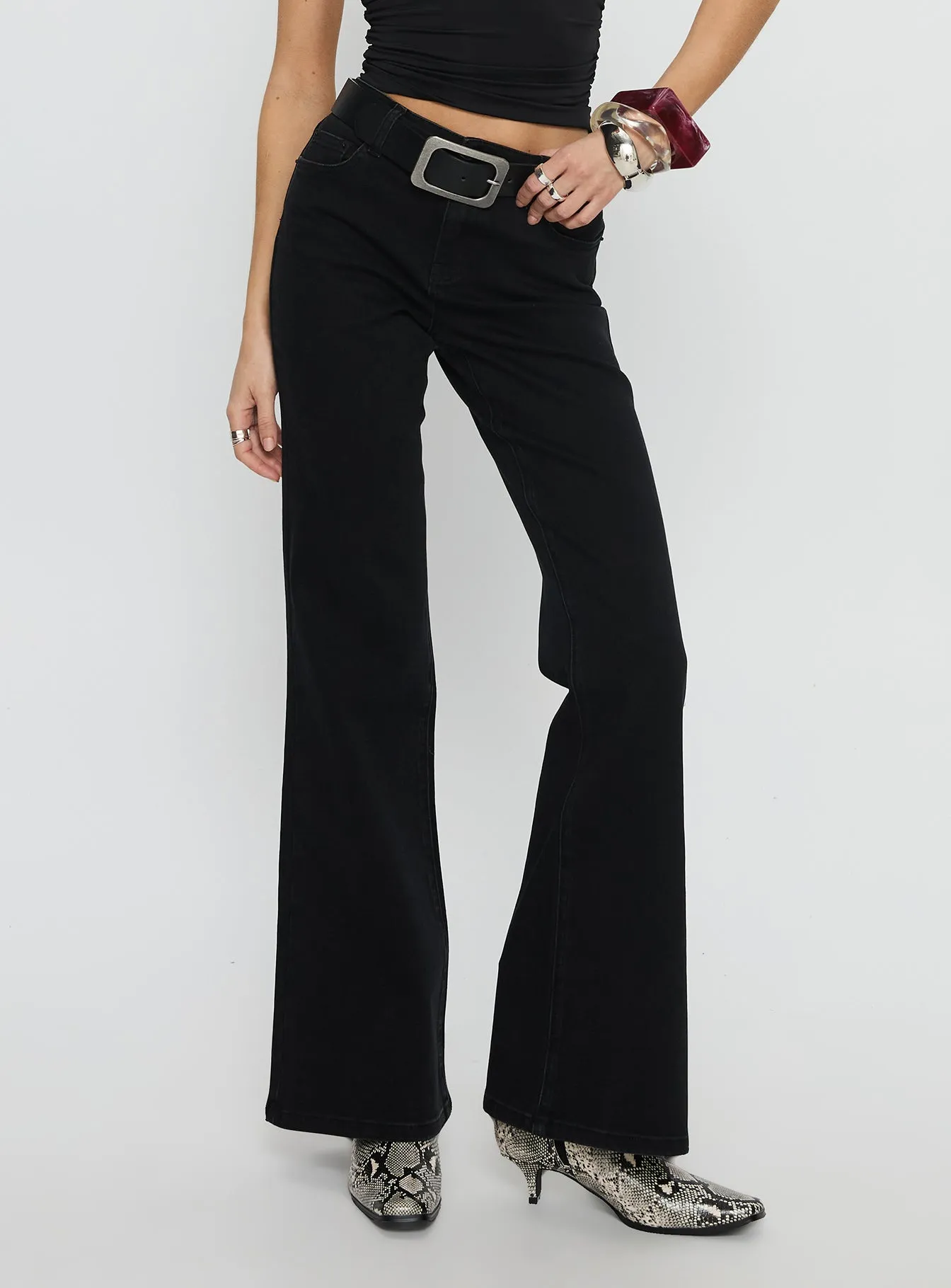 Magic Mirror Mid Rise Bootleg Jeans Washed Black Quick Matchup Light Comfort