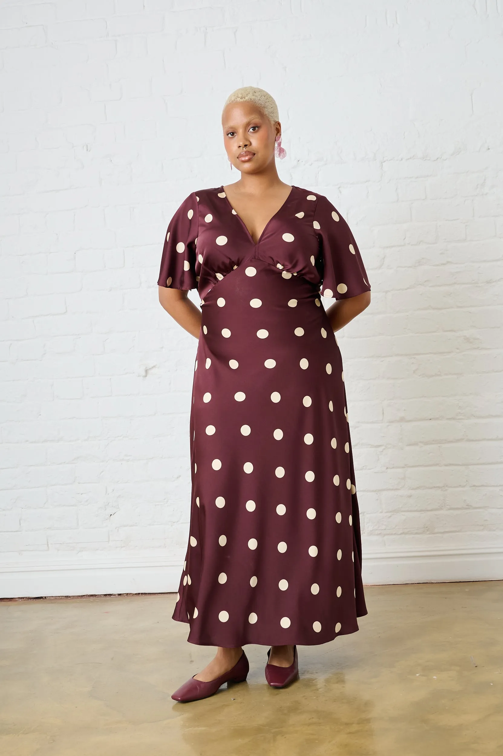 Burgundy Spot Satin Maxi Dress with Sleeve WaterRepellentFinish Model Glow