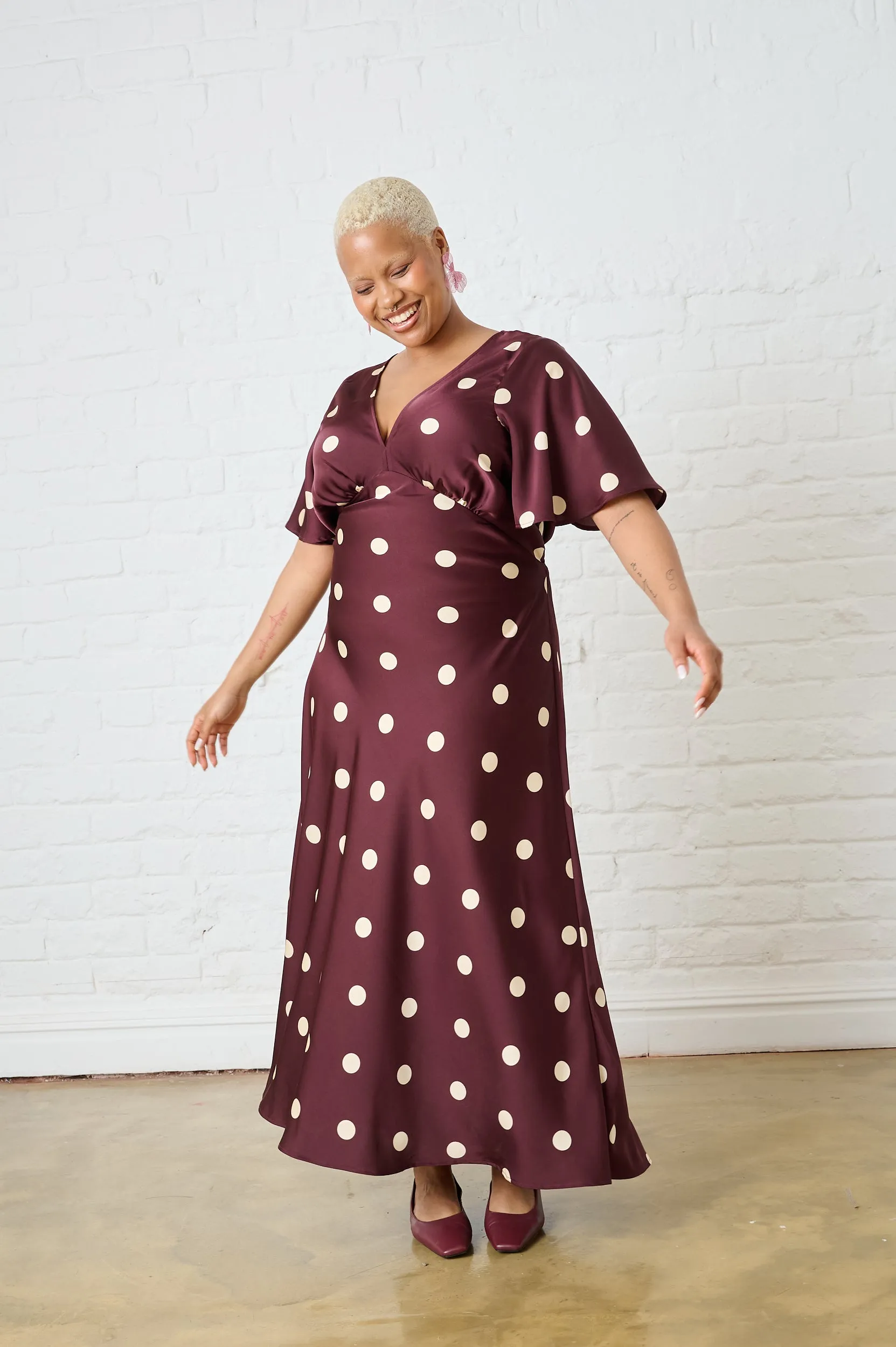 Metal Core AntiSnagFabric Burgundy Spot Satin Maxi Dress with Sleeve