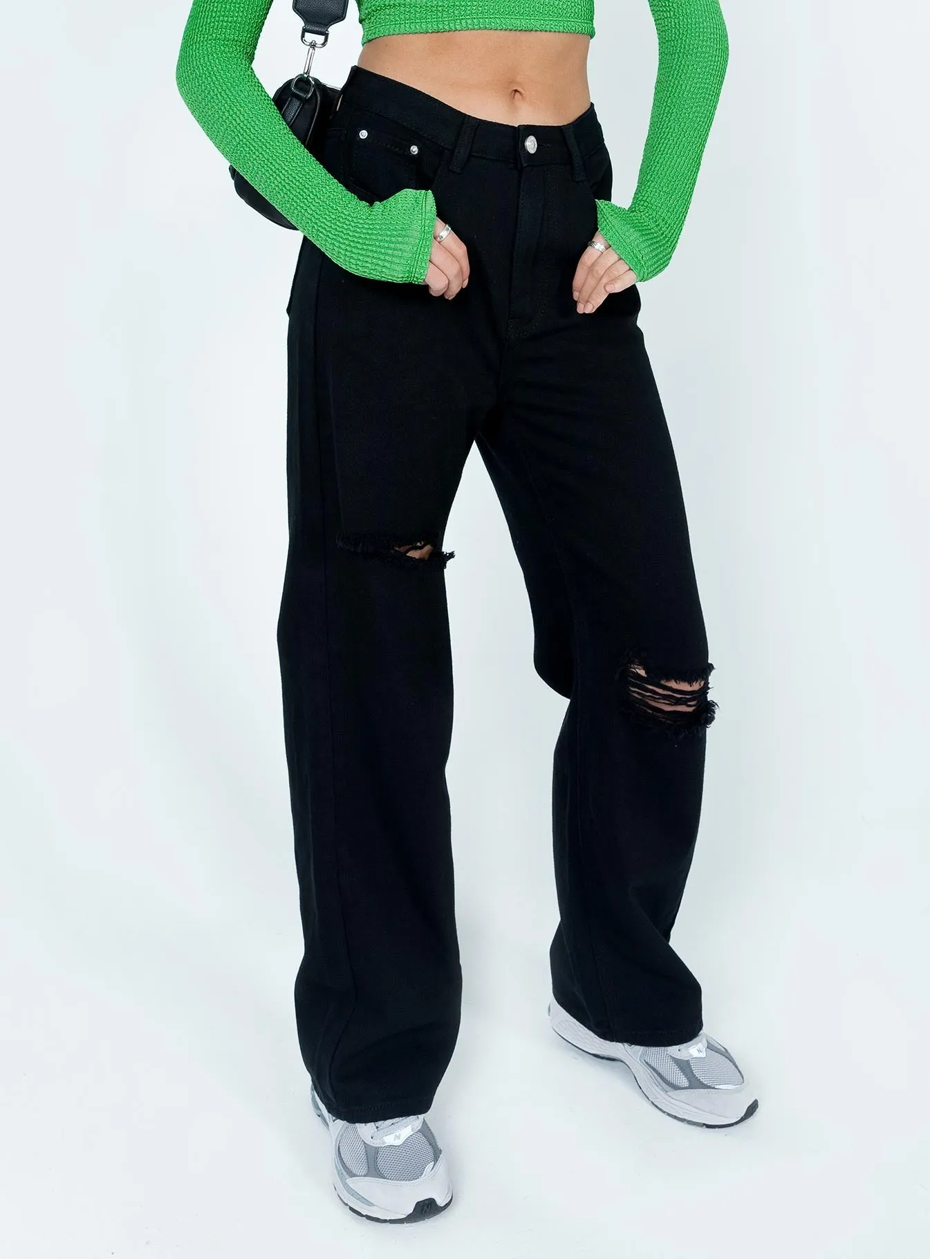 Jaedyn Jeans Black Daytime Look