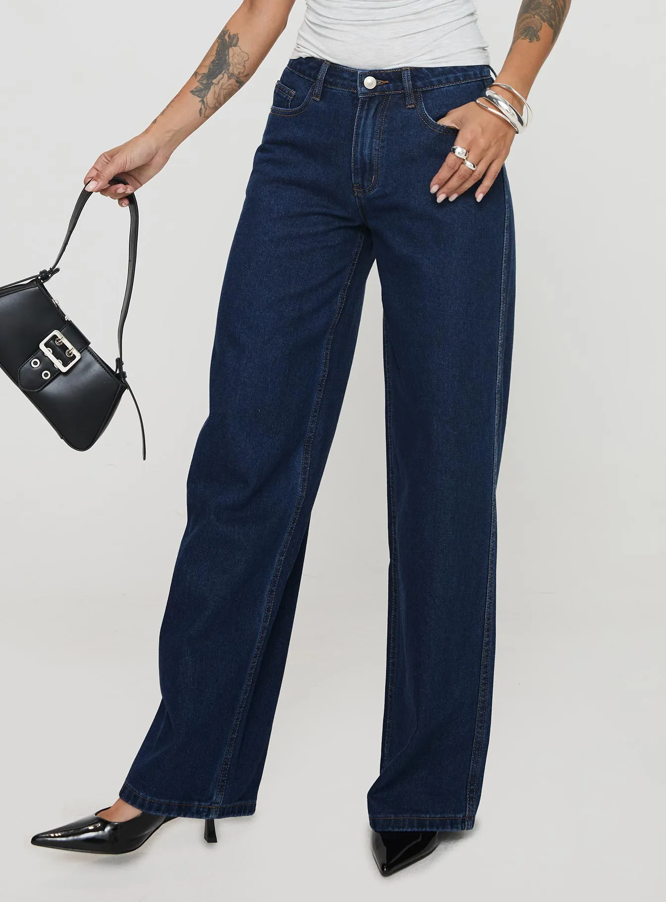 Travel Ease Essential Basics Maryanne Mid Rise Straight Leg Jeans Dark Wash