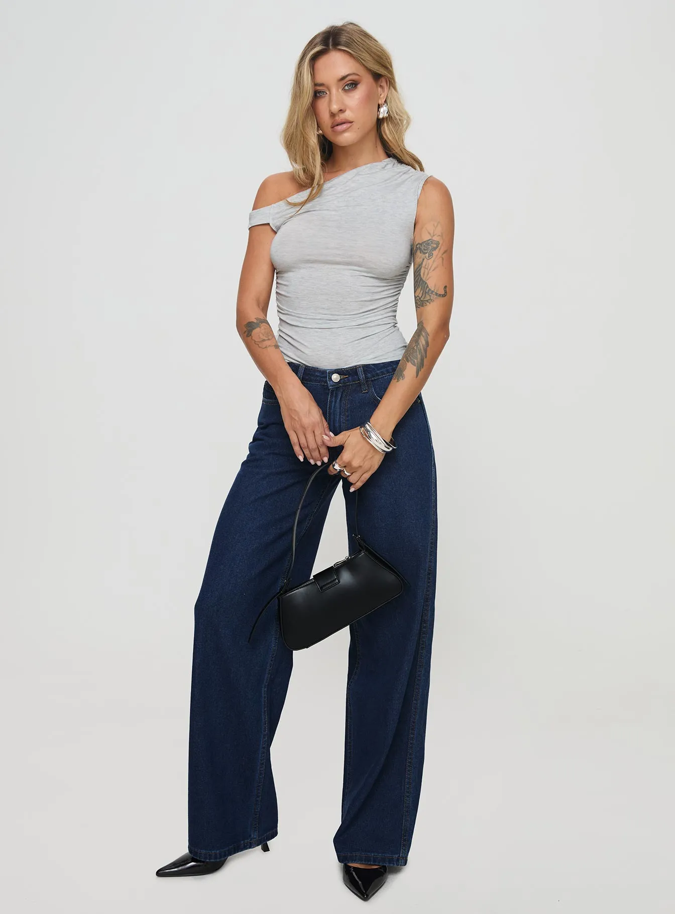 Maryanne Mid Rise Straight Leg Jeans Dark Wash Simple Aesthetic Fit For Every Day