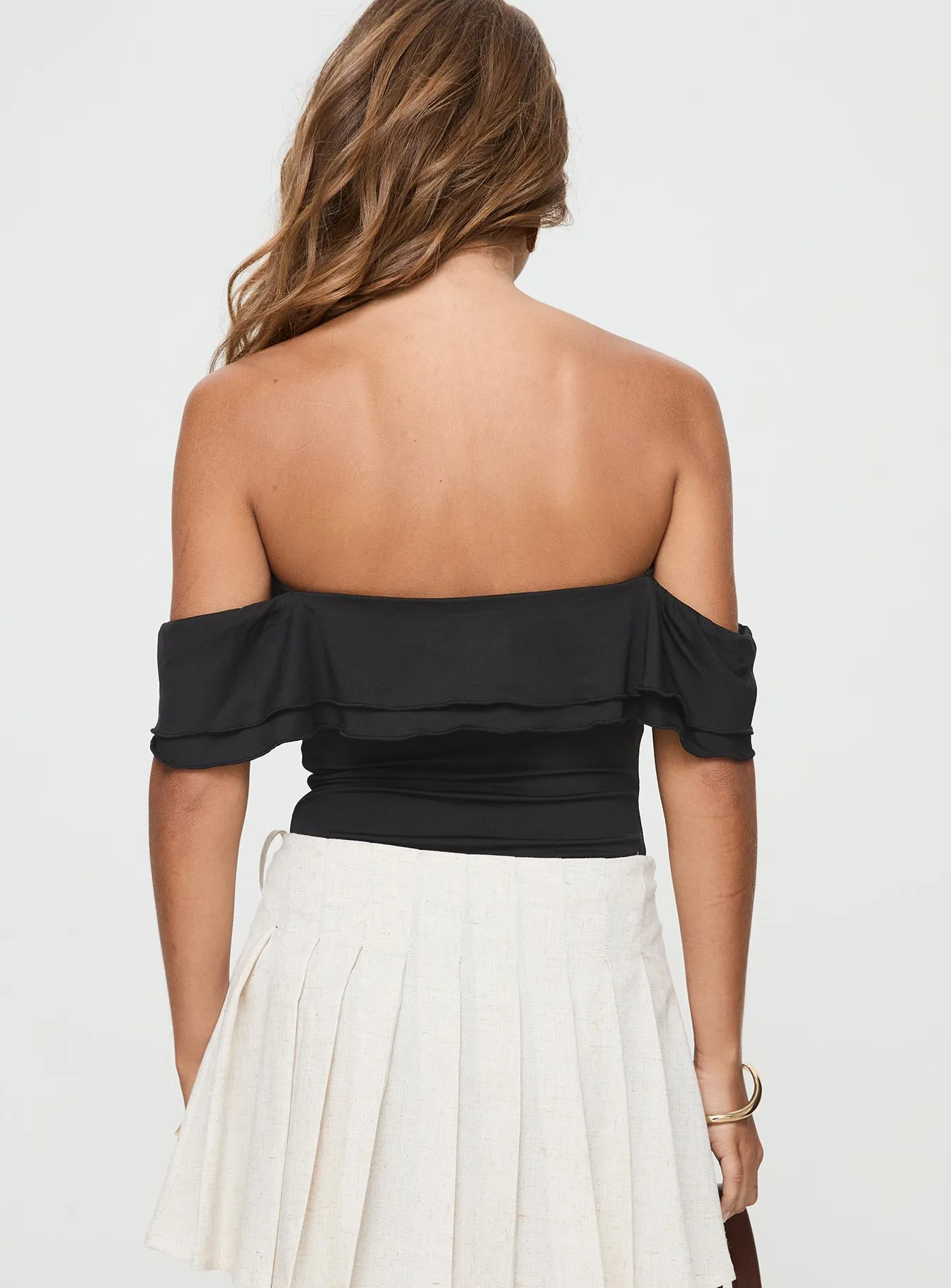 Flexible Bold Training Basic Coming Back Ruffle Bodysuit Black