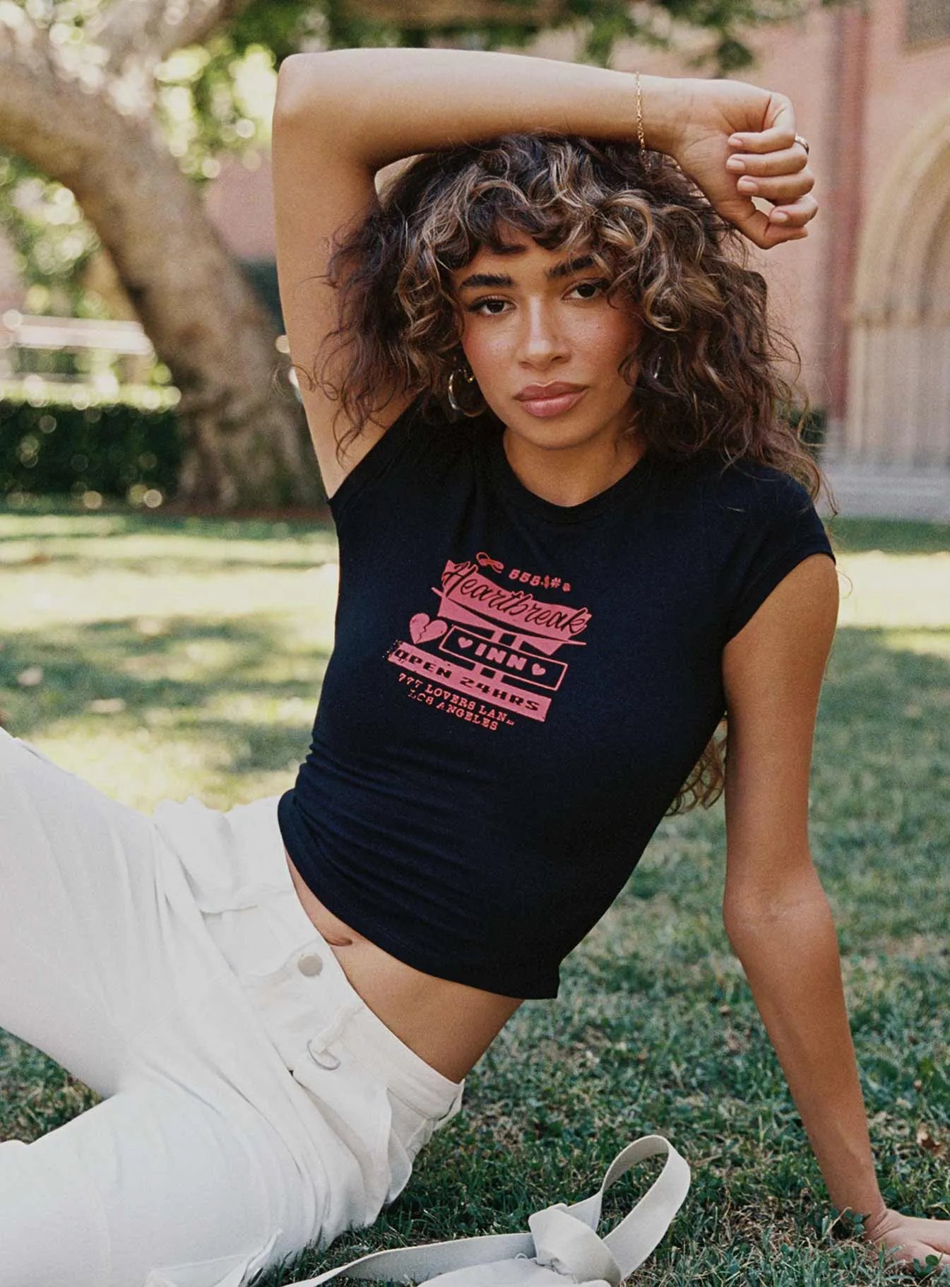 Chic Trend Heartbreak Tee Black
