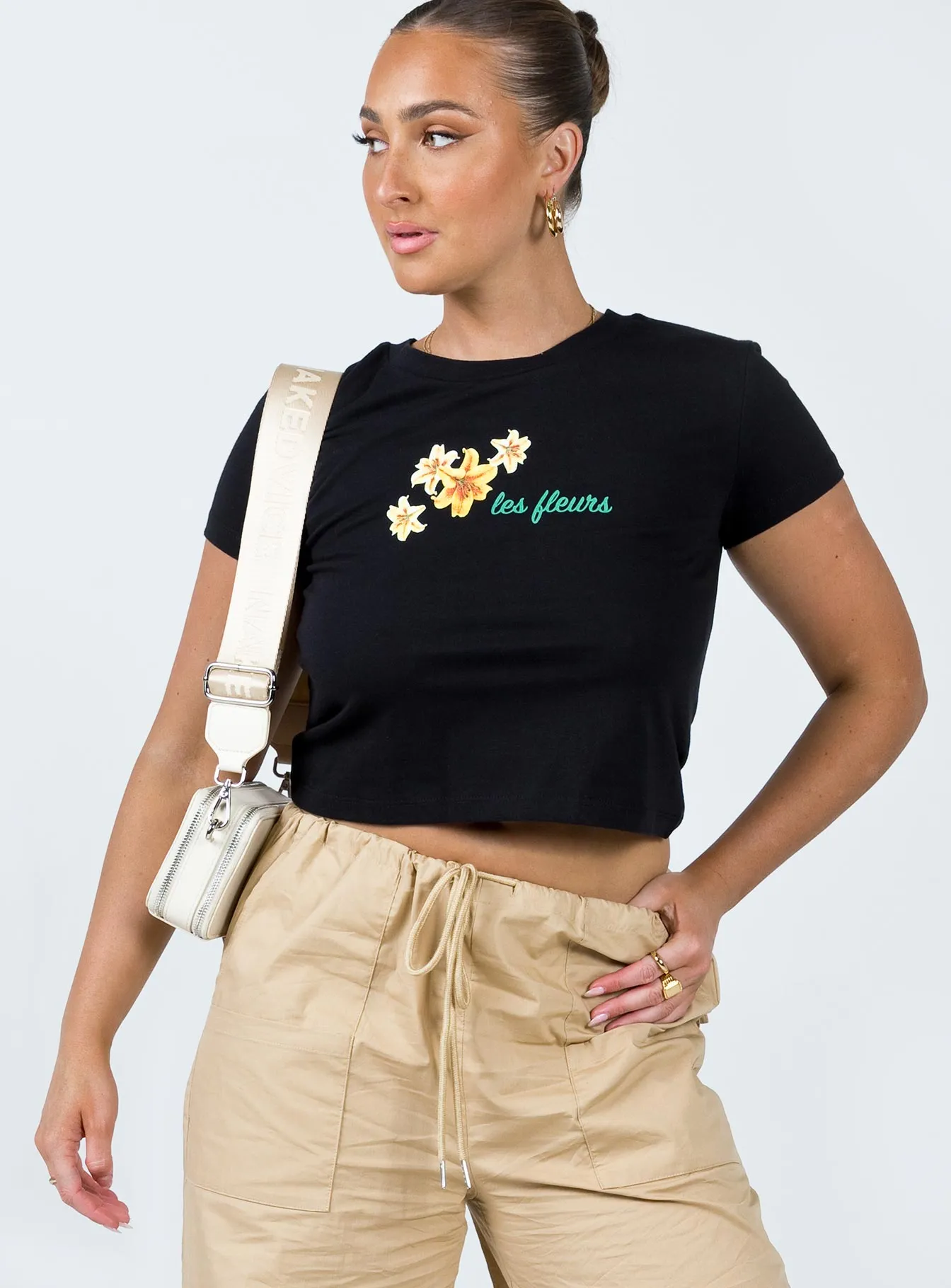 Le Fleurs Top Black Comfy Layer