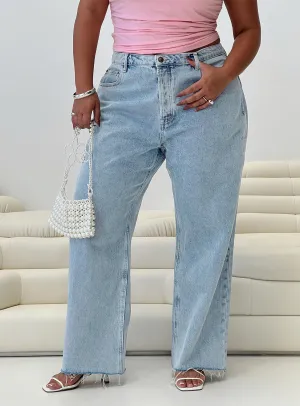 Fawcett High Rise Straight Leg Jeans Light Blue Wash Curve Evening Stroll Weekend Getaway