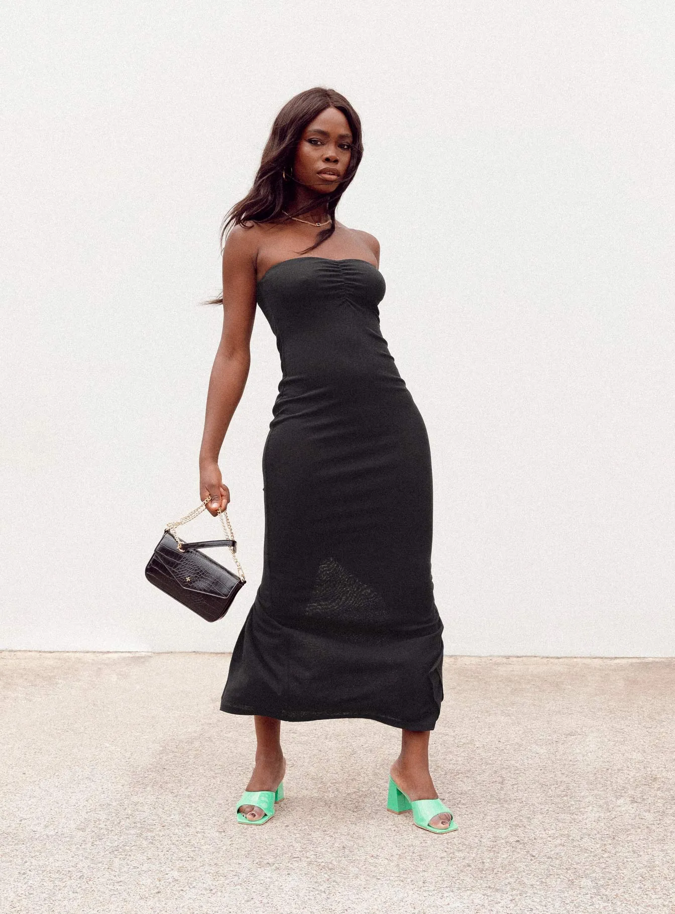Delicate formal gown Charm Strapless Maxi Dress Black