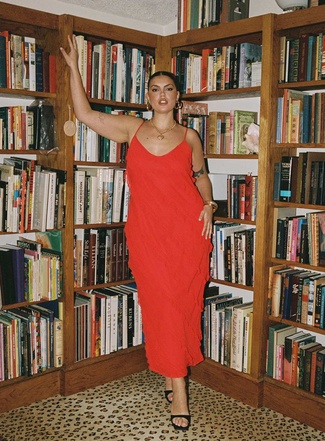 Lars Maxi Dress Red Curve With a flattering shape and versatile design this dress is perfect for all occasions