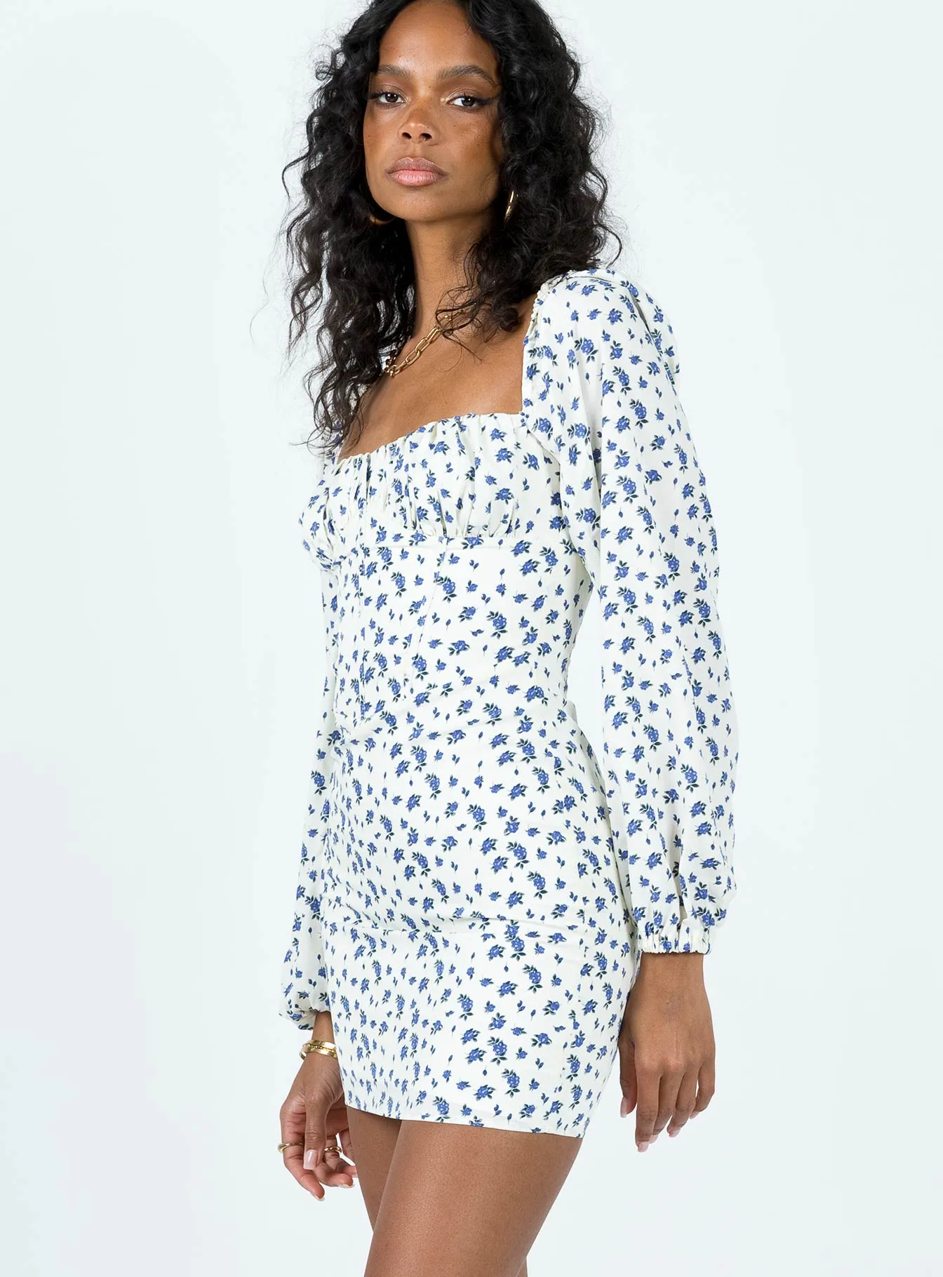 Vilma Long Sleeve Dress White Floral Casual Design Modern Fashion