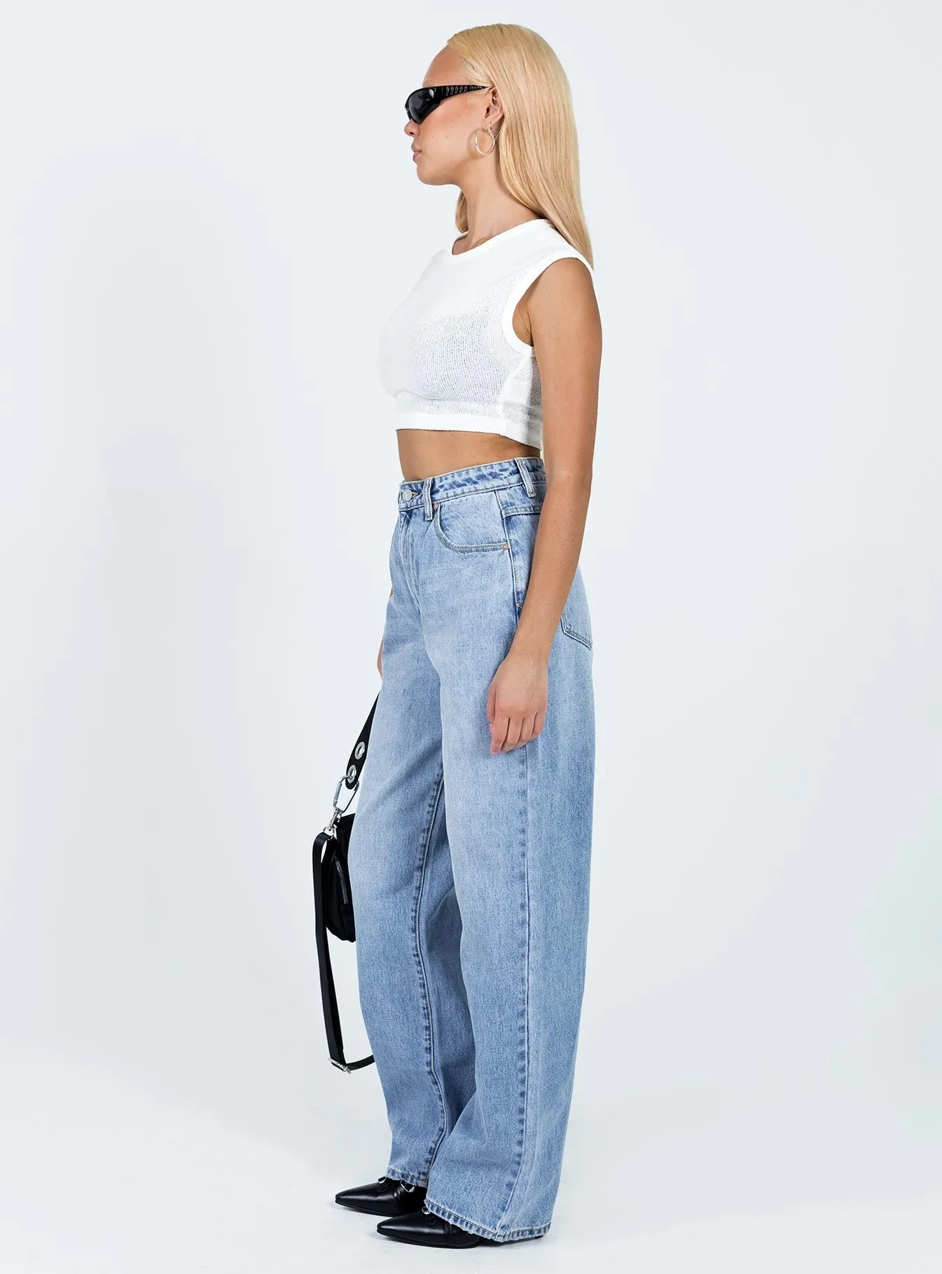 Abrand Carrie Jean Candy Blue Traveler Gear Brunch Outfit Casual Friday