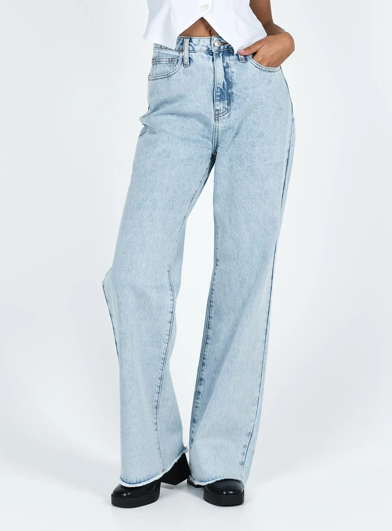 Reliable Choice Must Have Wear Carey Denim Jeans Light Wash