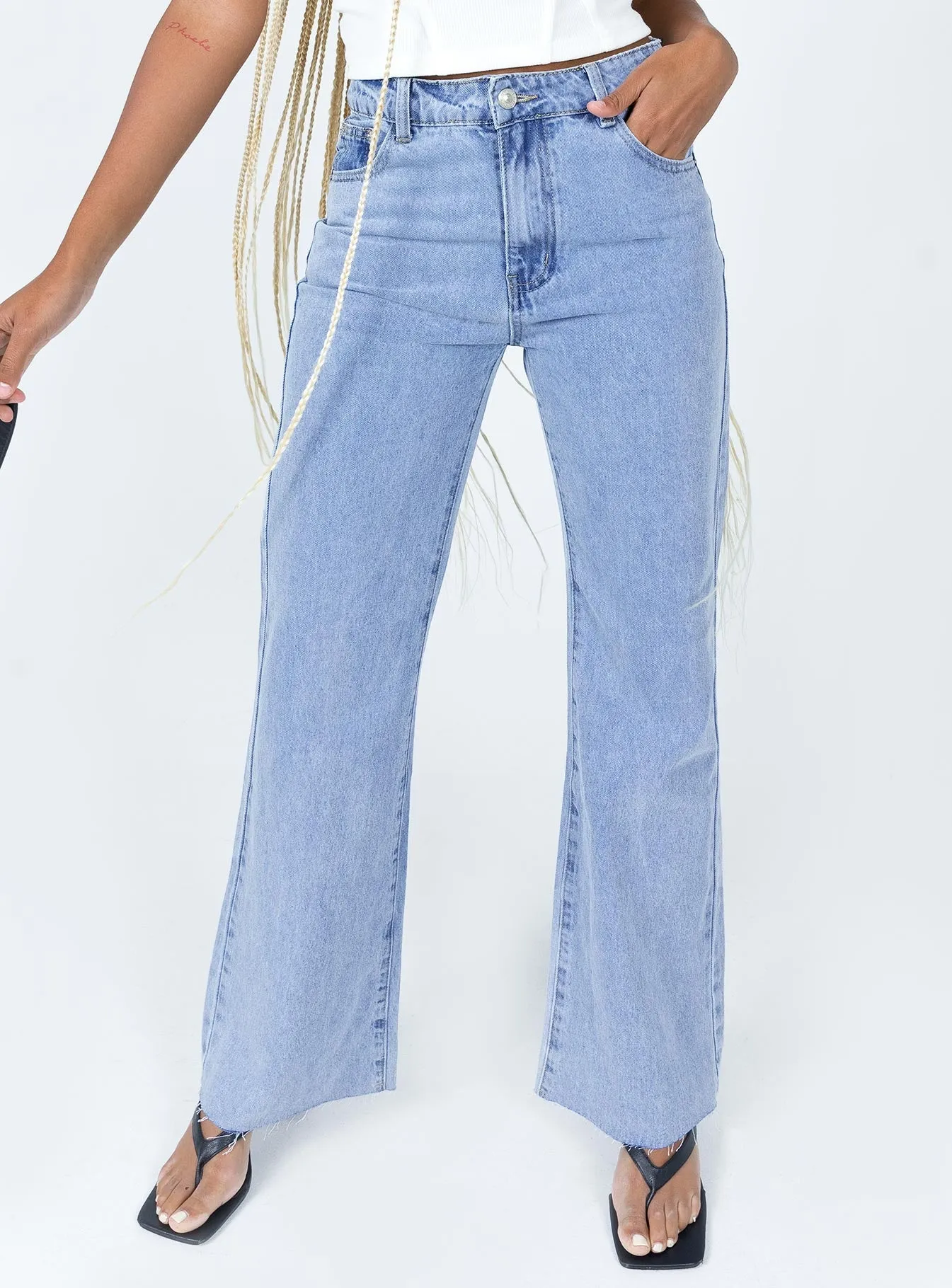 Day Off Fit Breathable Feel Bennette Jean Light Wash Denim