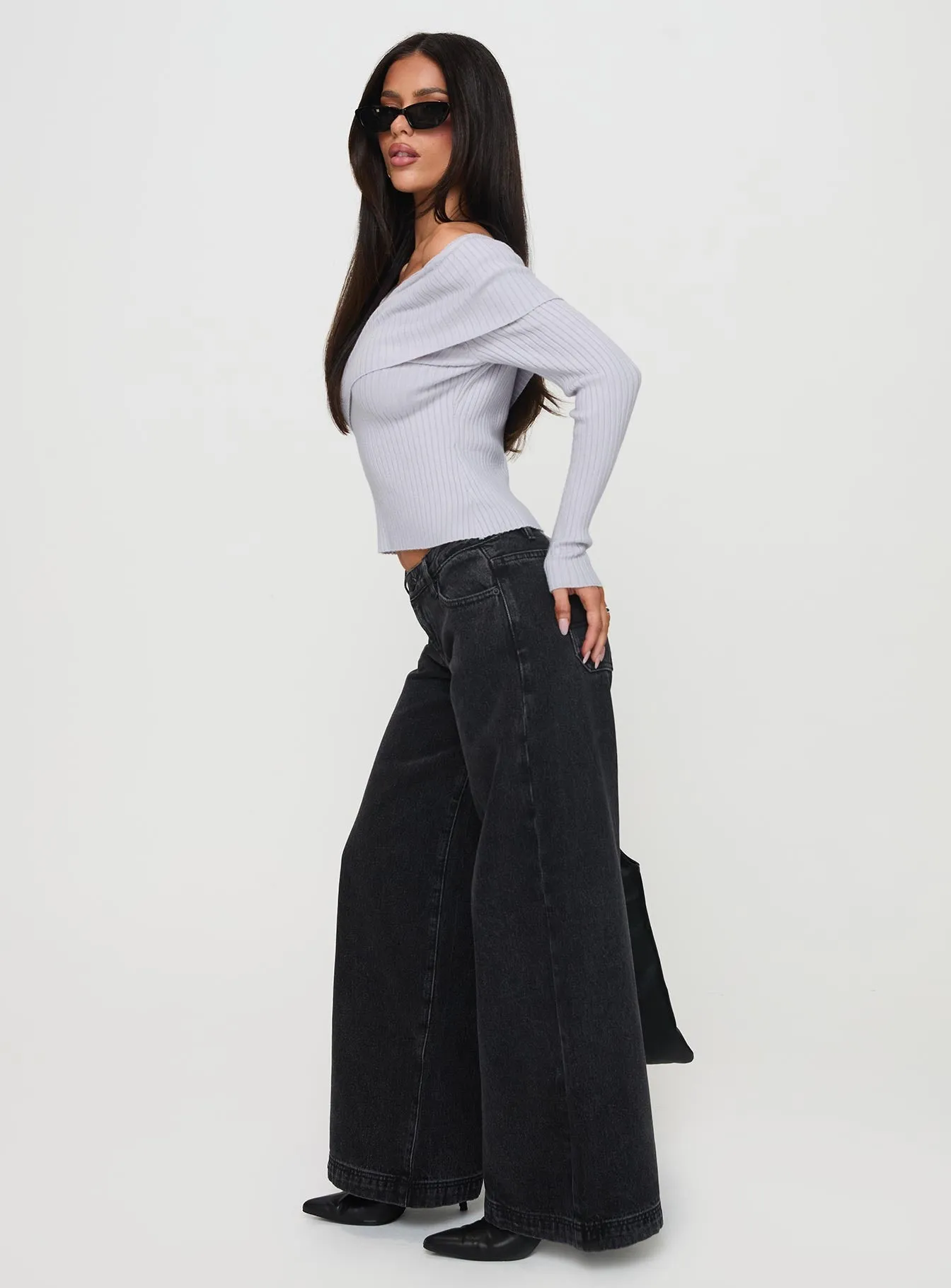 Closet Must Ribbon Stamp Low Rise Wide Leg Jeans Washed Black