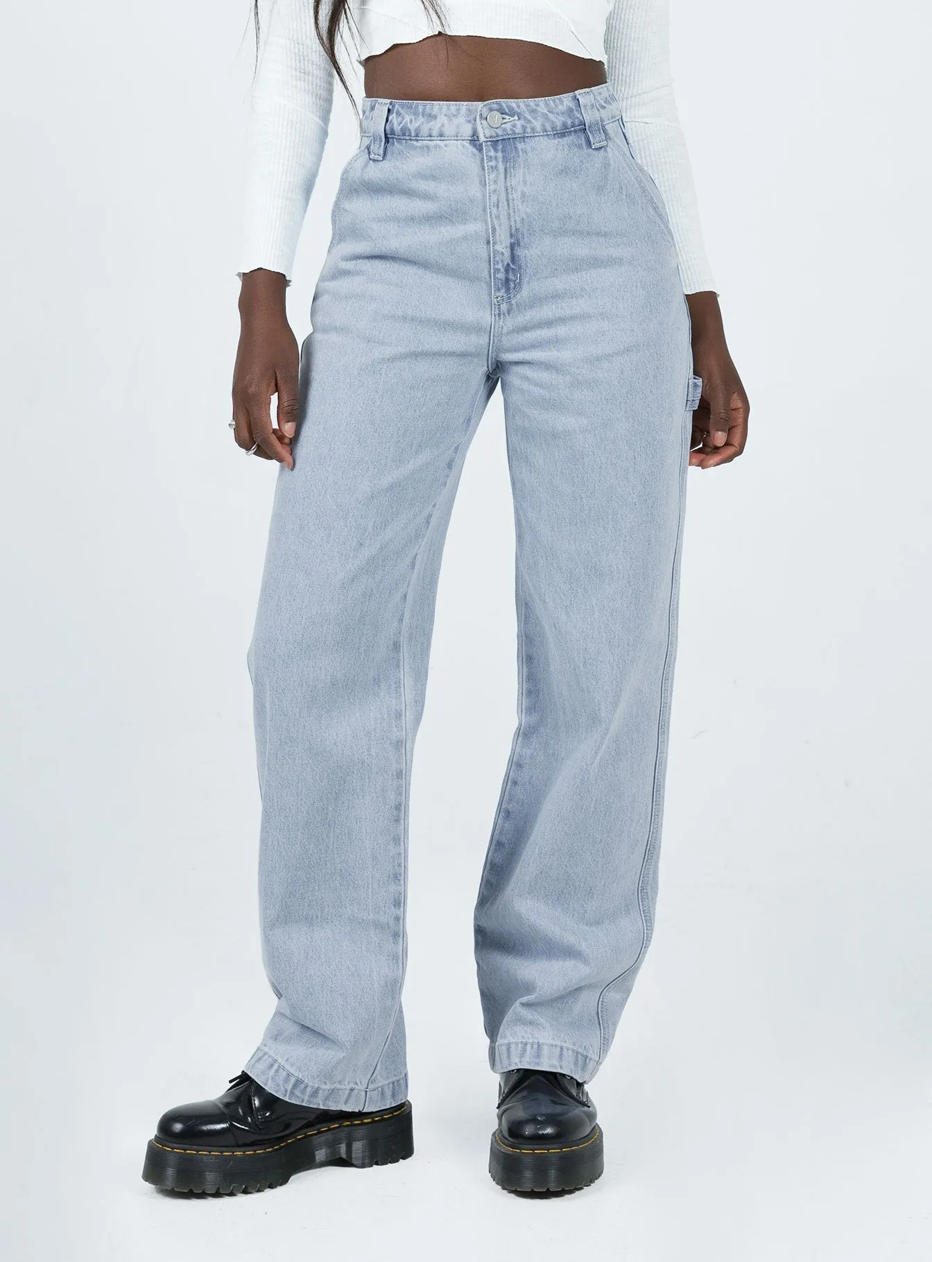 Abrand Carrie Carpenter Breakaway Light Wash Denim Quick Matchup