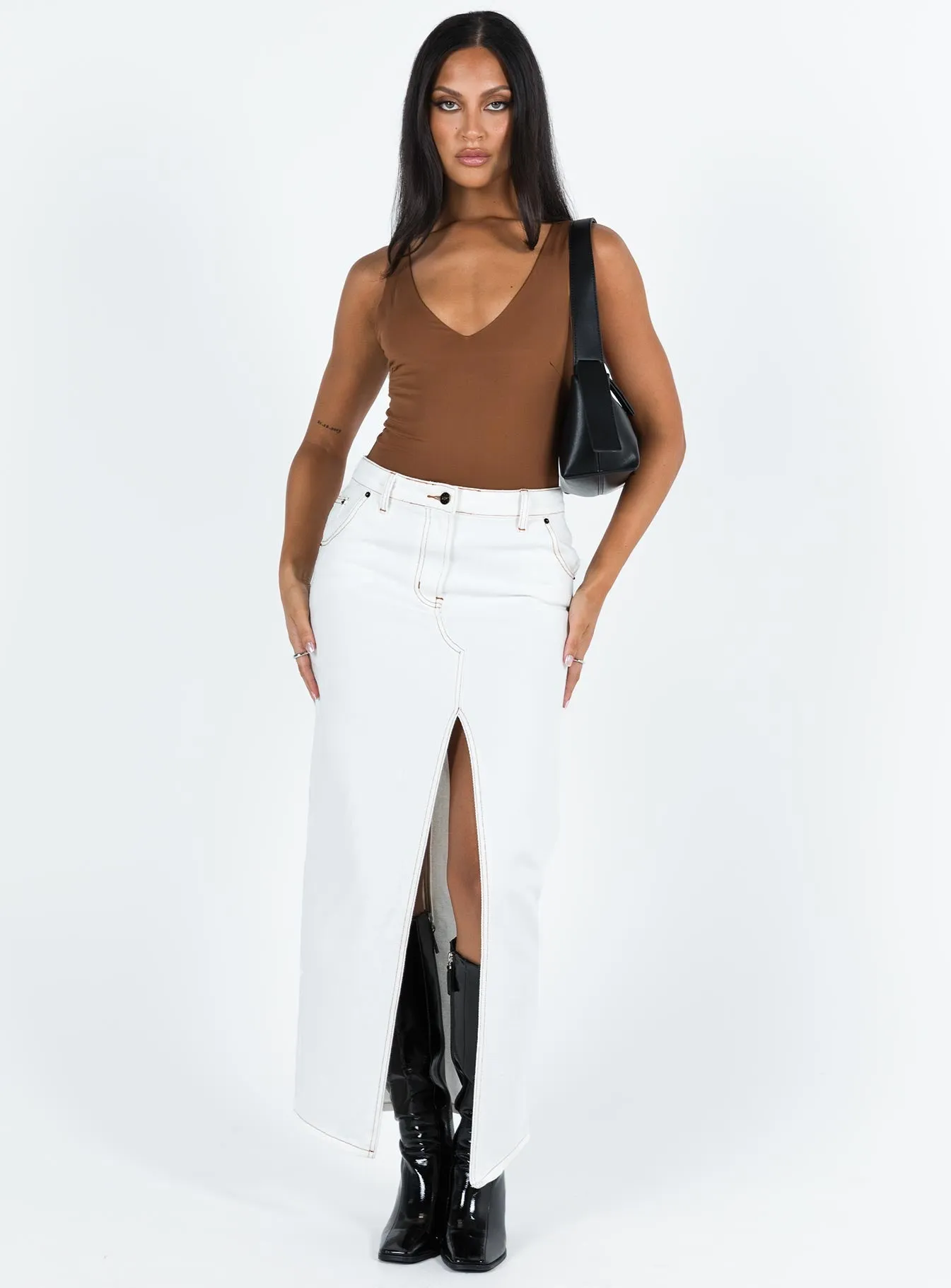 Sosie Bodysuit Brown Indoor Vacation