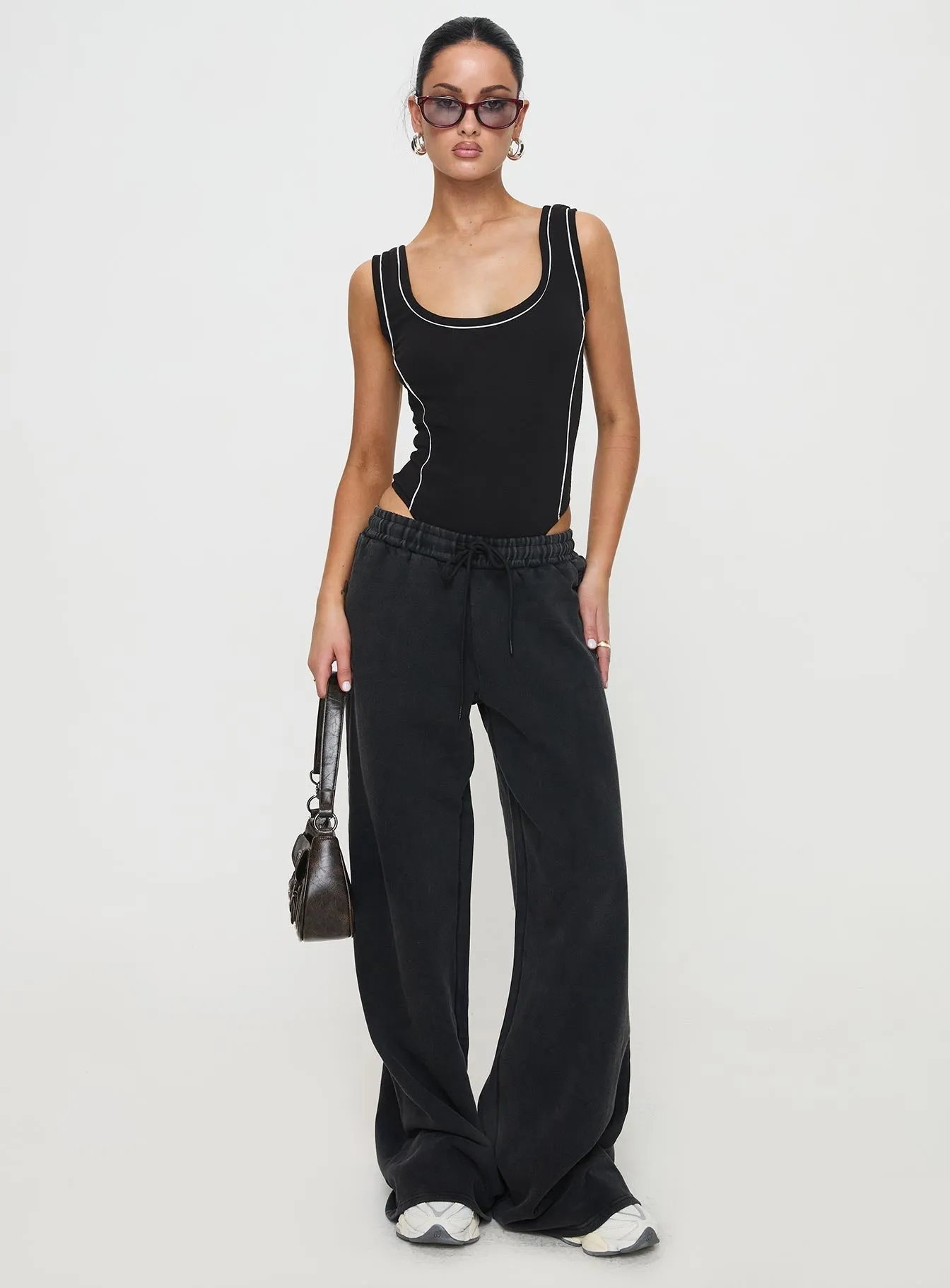 Sharp Girl Loose Flexible Velvela Contrast Stitch Bodysuit Black / White