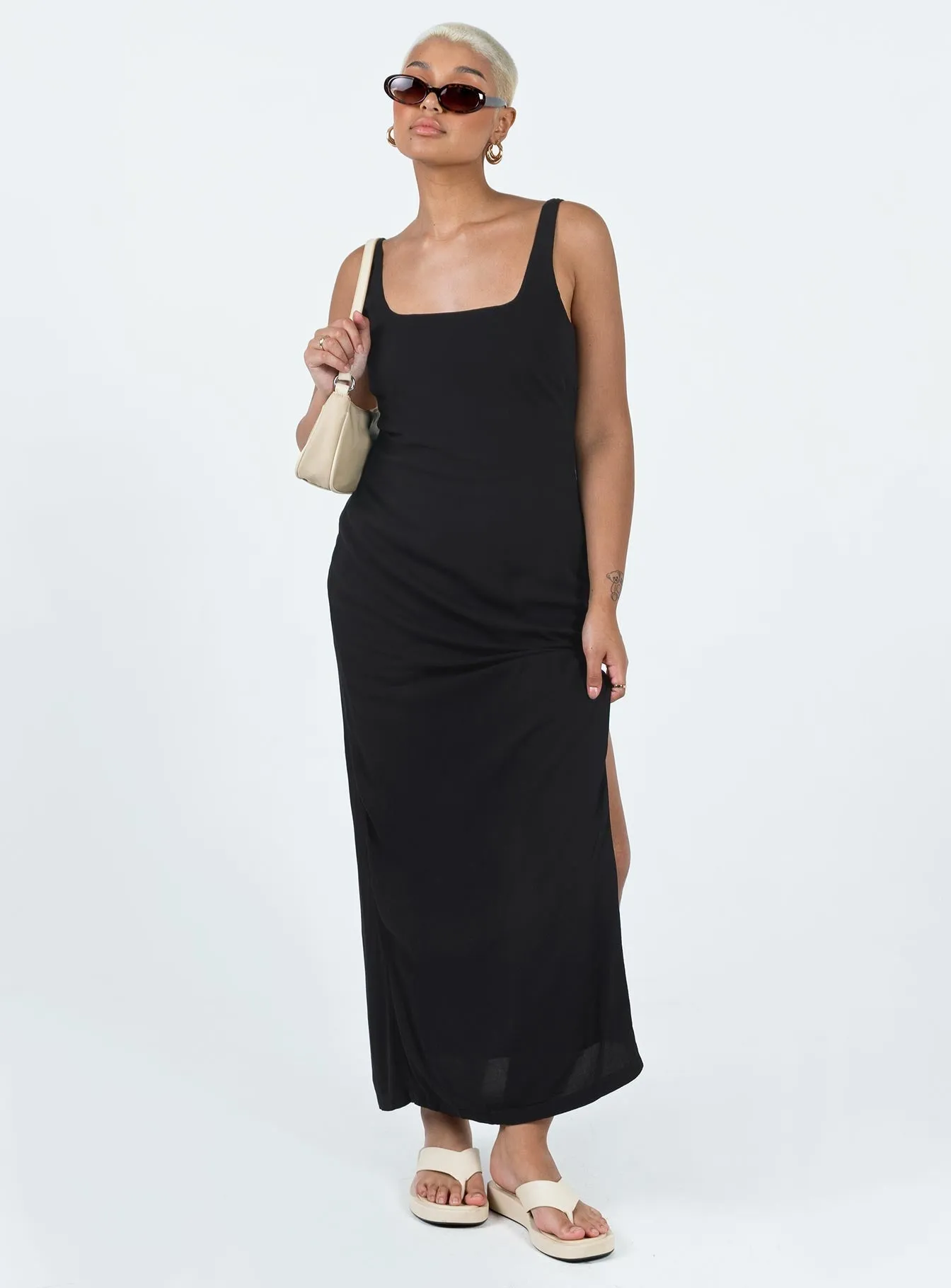 Beautiful floor-skimming dress Boho chic Shanaeya 90s Maxi Dress Black