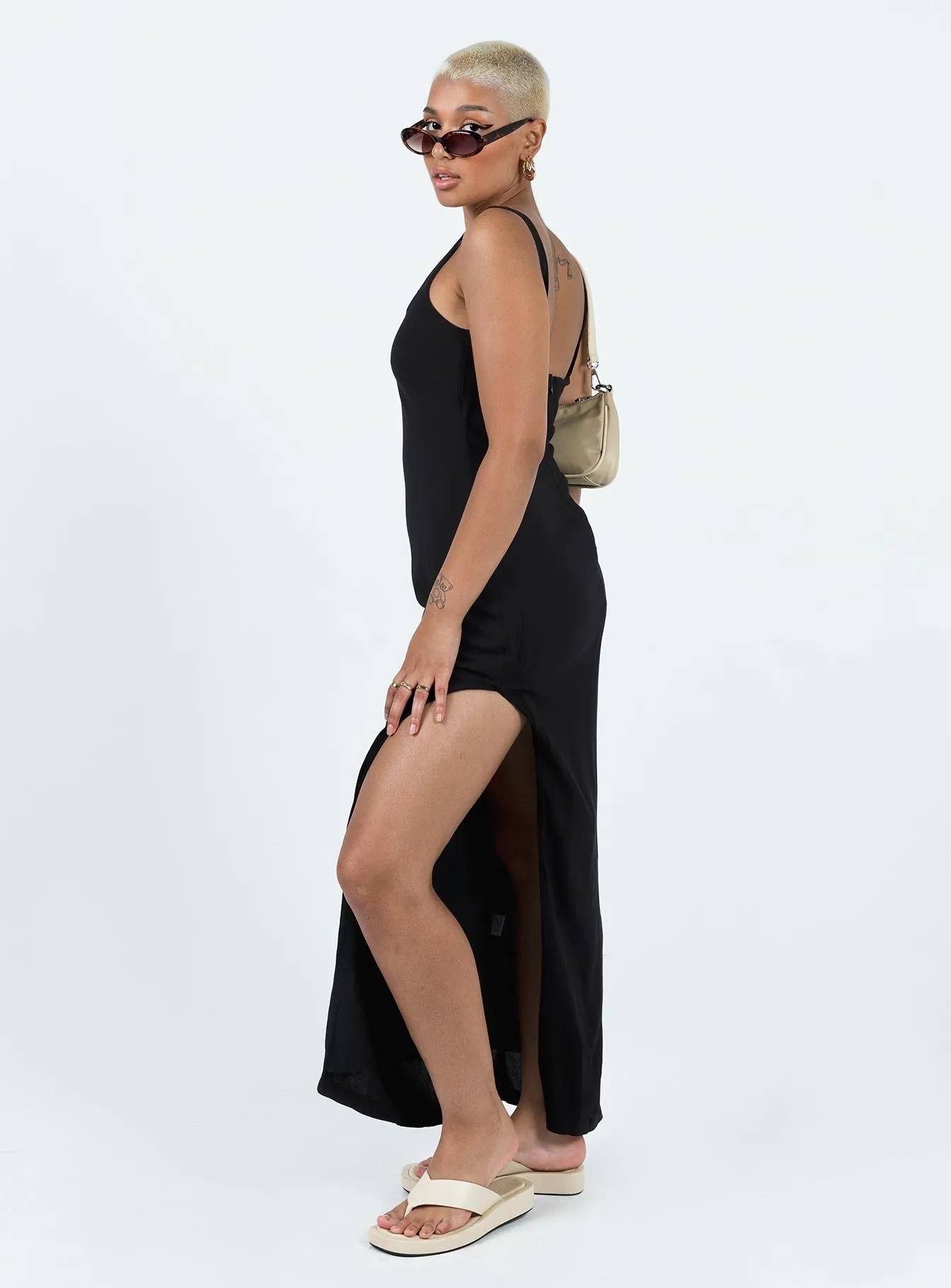 bohemian flair Coral Reef Shanaeya 90s Maxi Dress Black