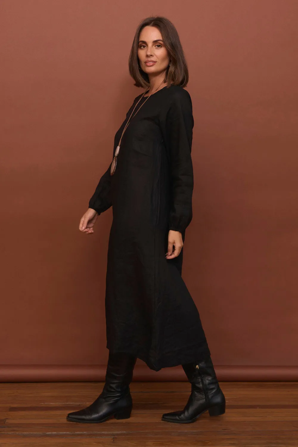 Chic Silhouette Chic dinner outfit Hazel Linen Midi Dress in Black