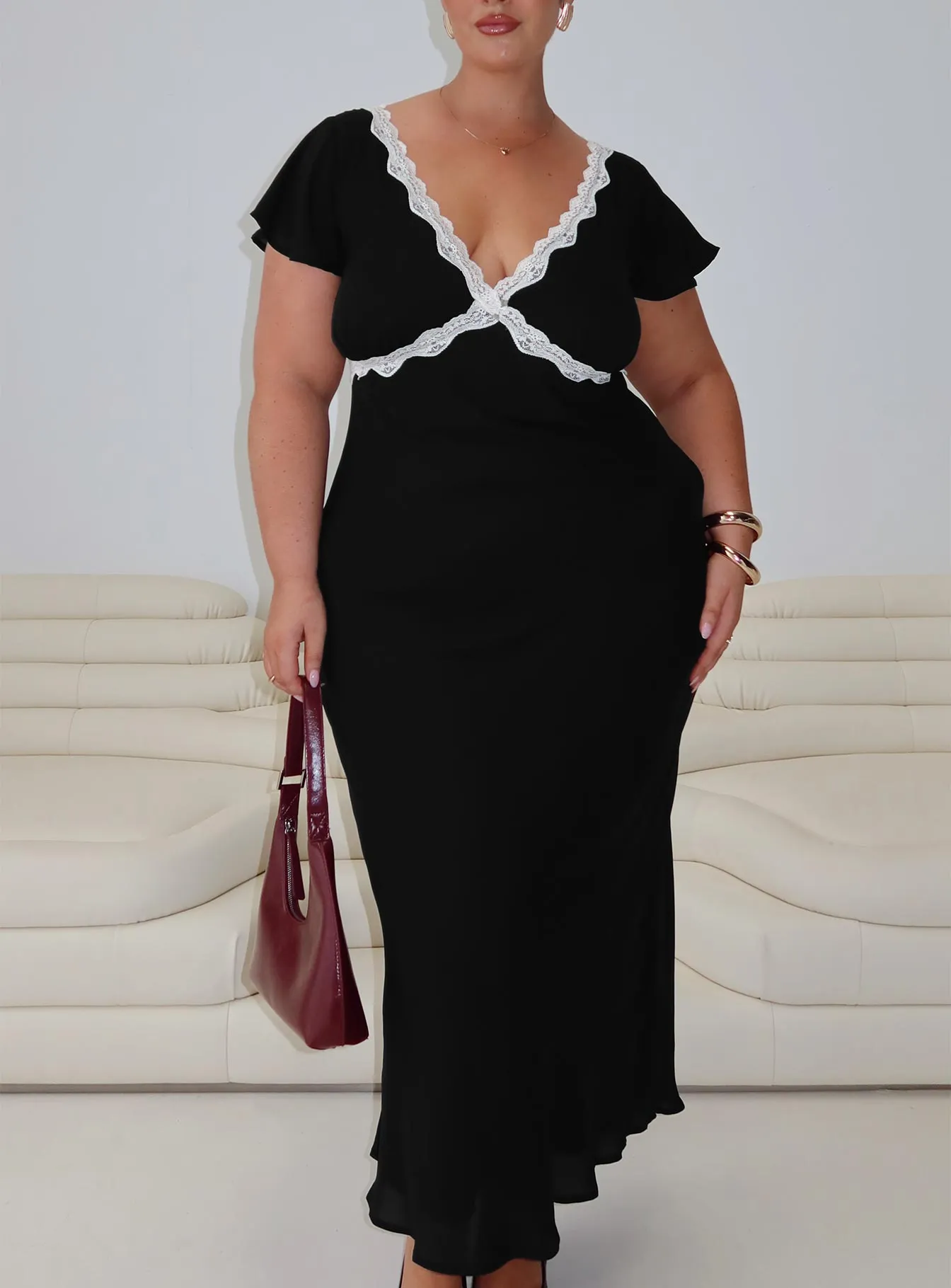 Inner peace Heroine Mood Barbarita Lace Maxi Dress Black Curve