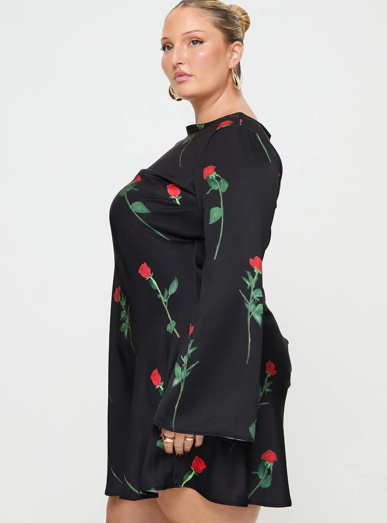 Heartfelt Long Sleeve Mini Dress Black Curve Comfortable party wear