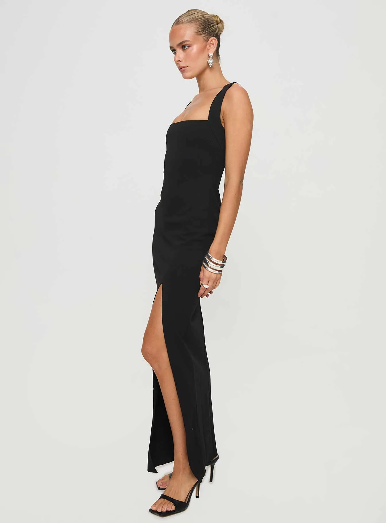 Bombshell Maxi Dress Black Petite With a classic and versatile design this dress works seamlessly with any accessories you choose Boho Soul