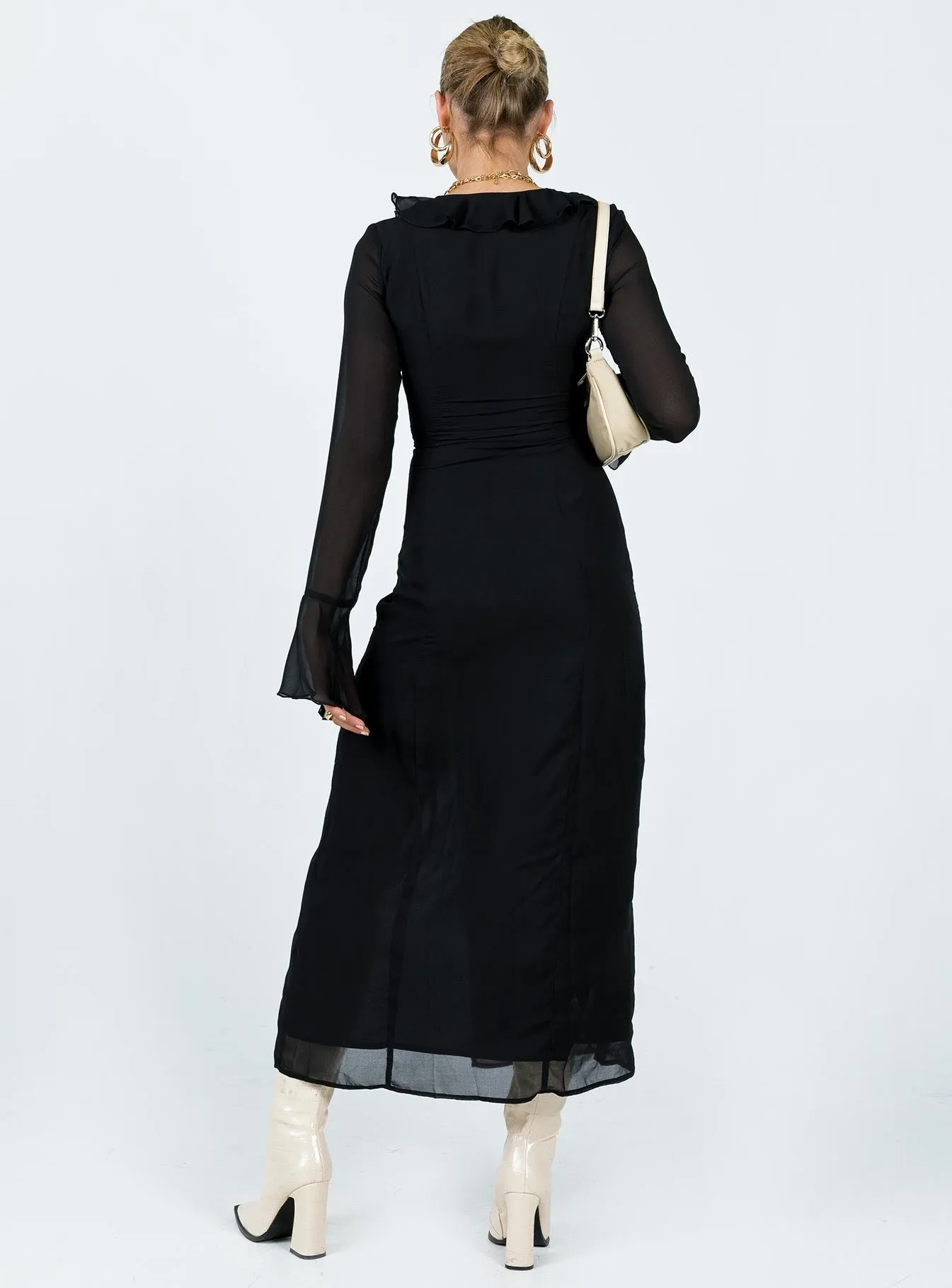 Rosalia Maxi Dress Black The flowing design of this dress ensures freedom of movement while looking sophisticated With a flattering shape and versatile design this dress is perfect for all occasions