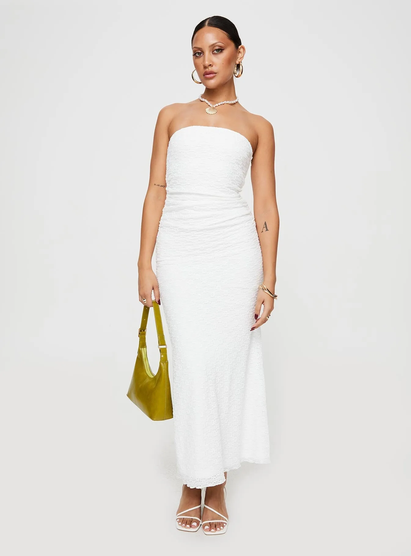 Ruskin Strapless Maxi Dress White This dress provides a flattering look for any body type thanks to its classic design Moonlit Shore