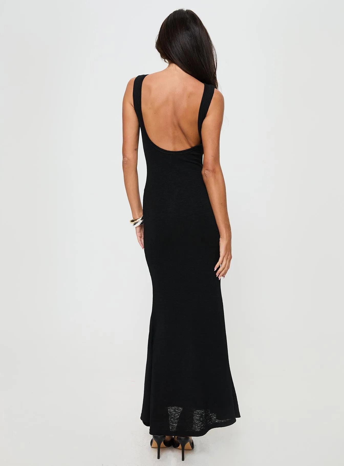 Ashen Maxi Dress Black The lightweight fabric of this dress ensures it is breathable and comfortable in any weather Pleat Glow