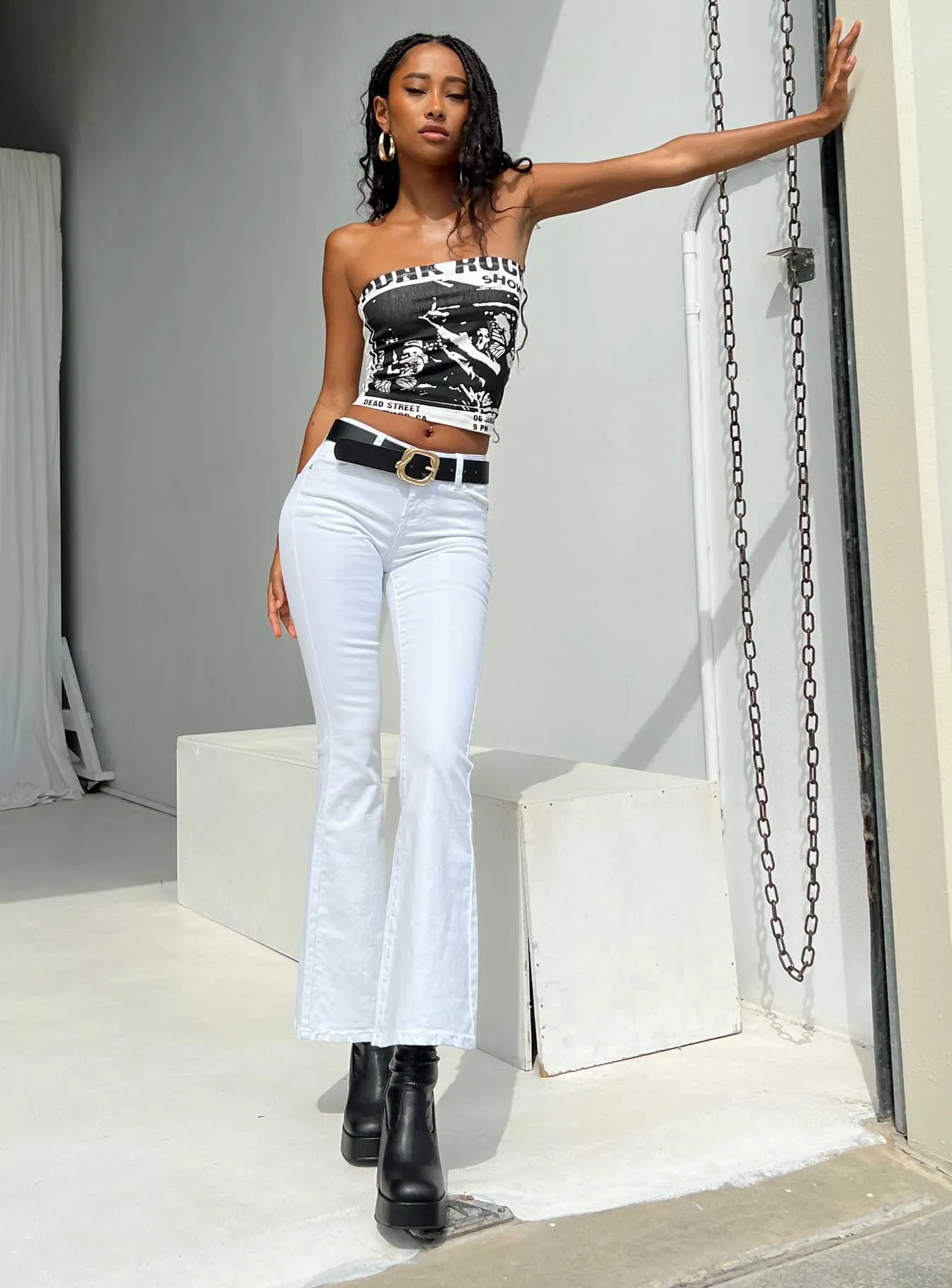 Seamless Pocket Design Relaxed Style City Walk Trend Setter The Elle Low Rise Bootcut Jeans White
