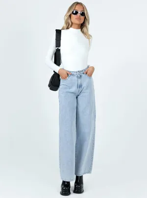 Willoby Wide Leg Jean Denim Traveler Gear Morning Stroll