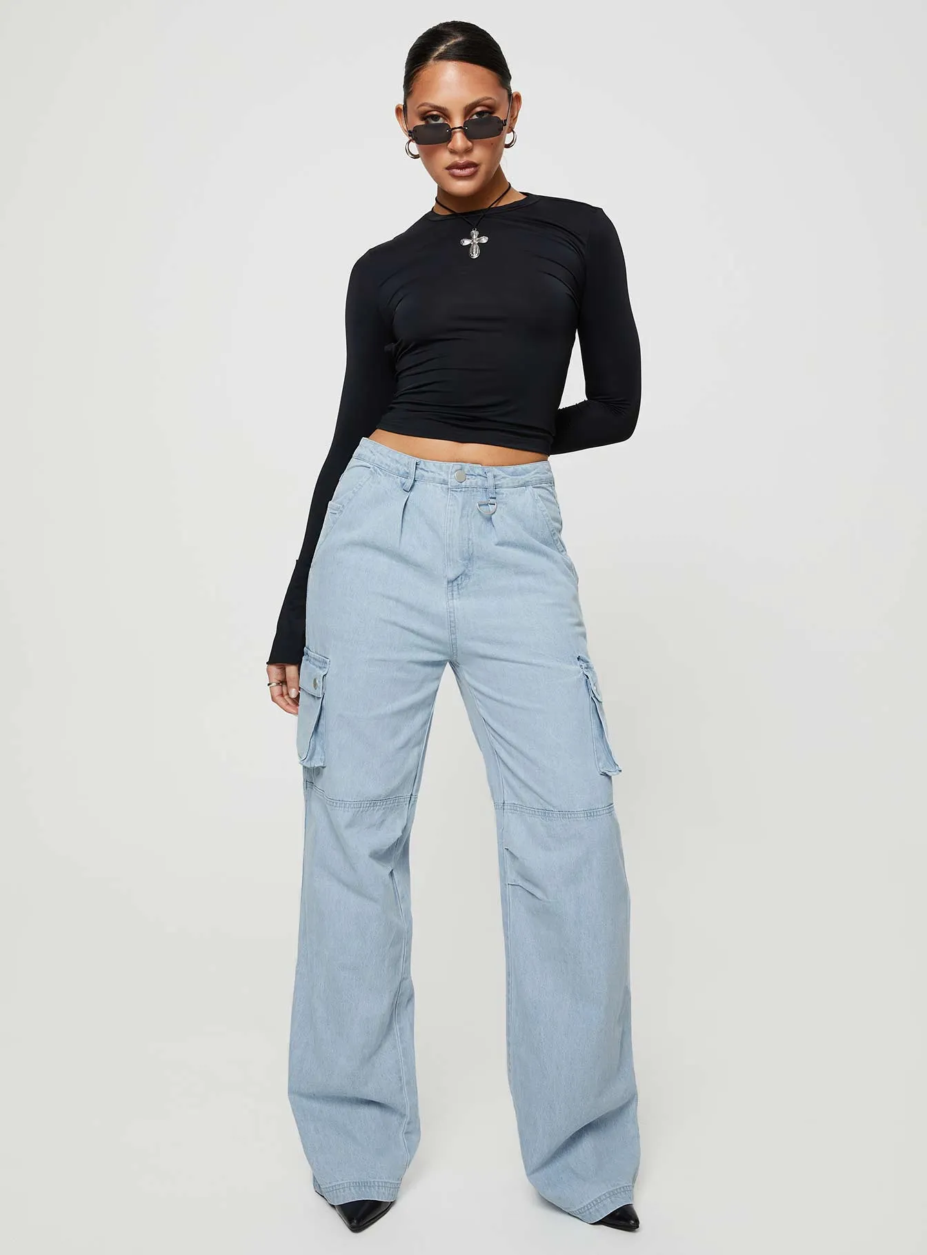 Paige Mid Rise Cargo Jean Light Wash Winter Warmth Durable