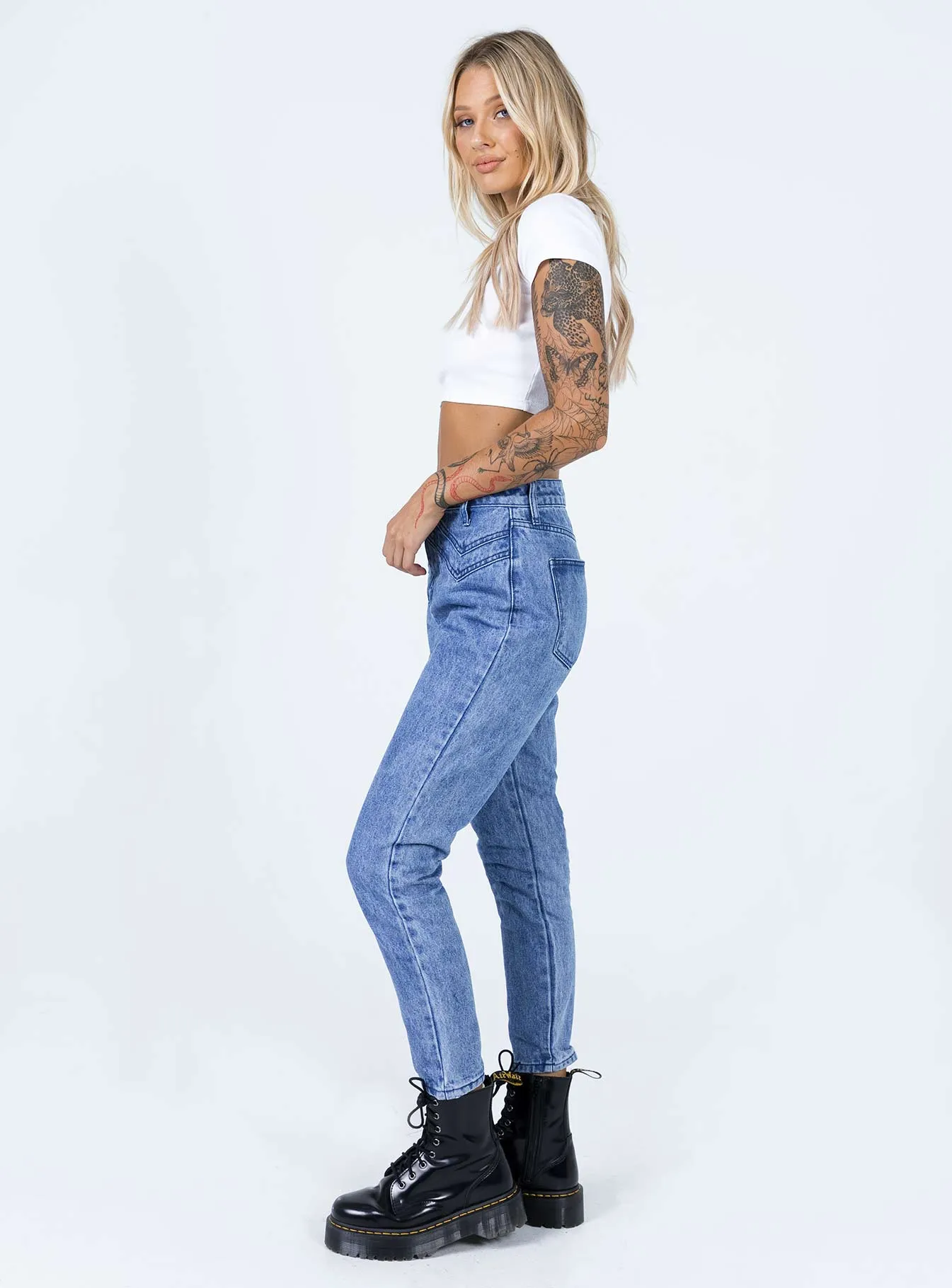 Modern Minimalist Creative Look Vernazza Yolk Detail Denim Jeans