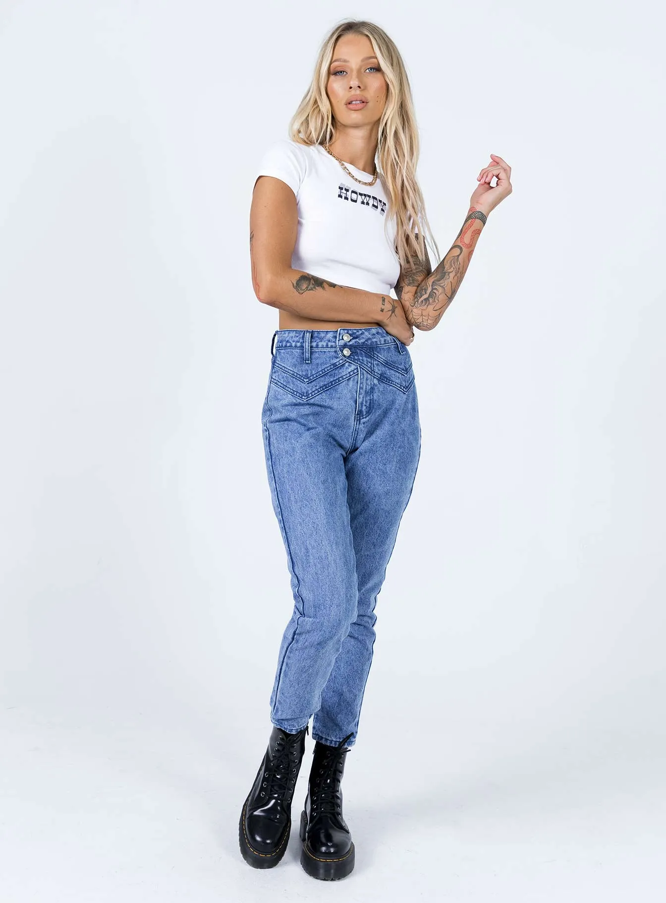 Vernazza Yolk Detail Denim Jeans Couple Look Athlete Fit Festival Outfit Bartack Stitching