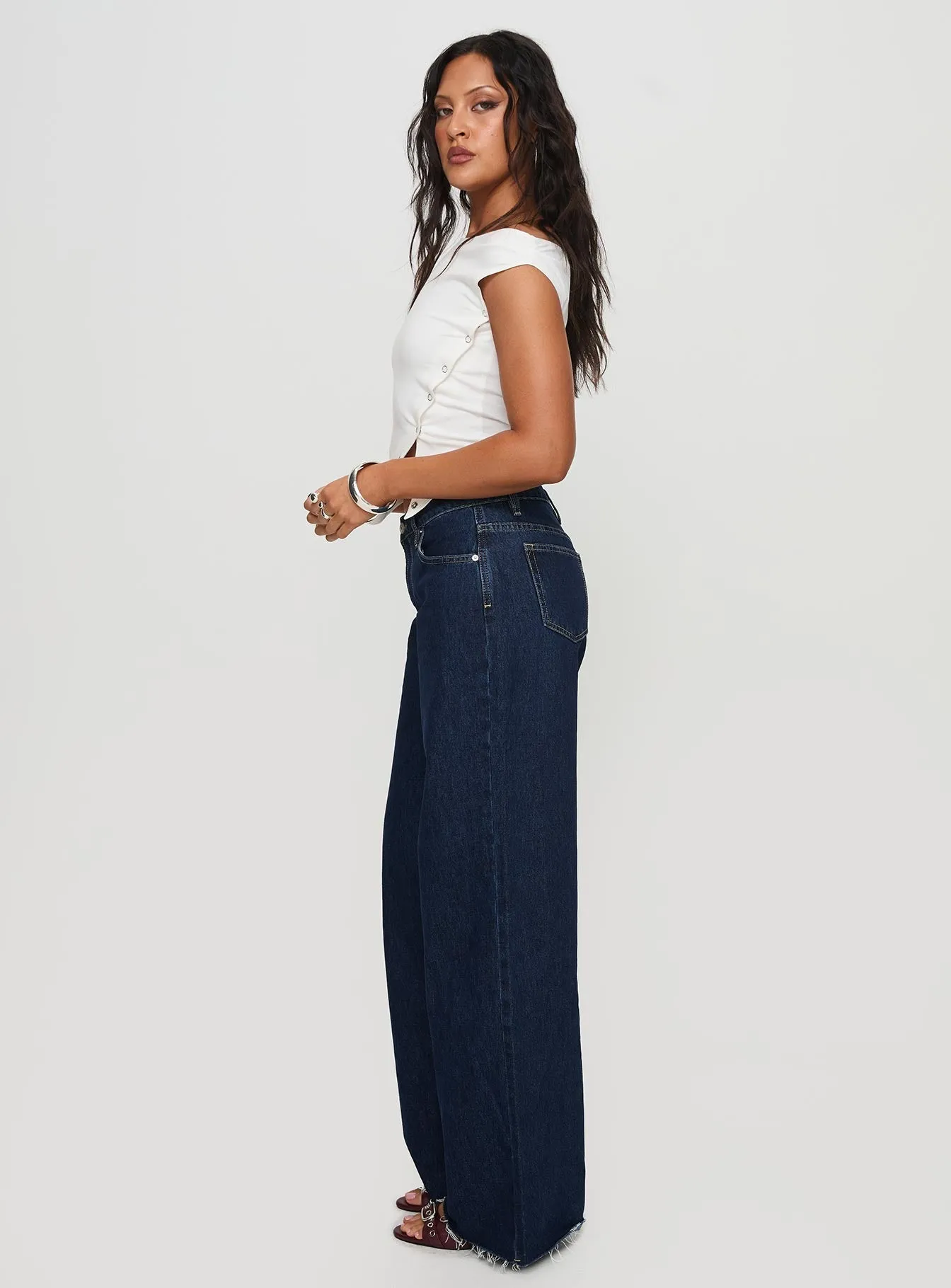 Darla Low Rise Straight Leg Jean Dark Blue Wash Crisp Look Pre Shrunk Material