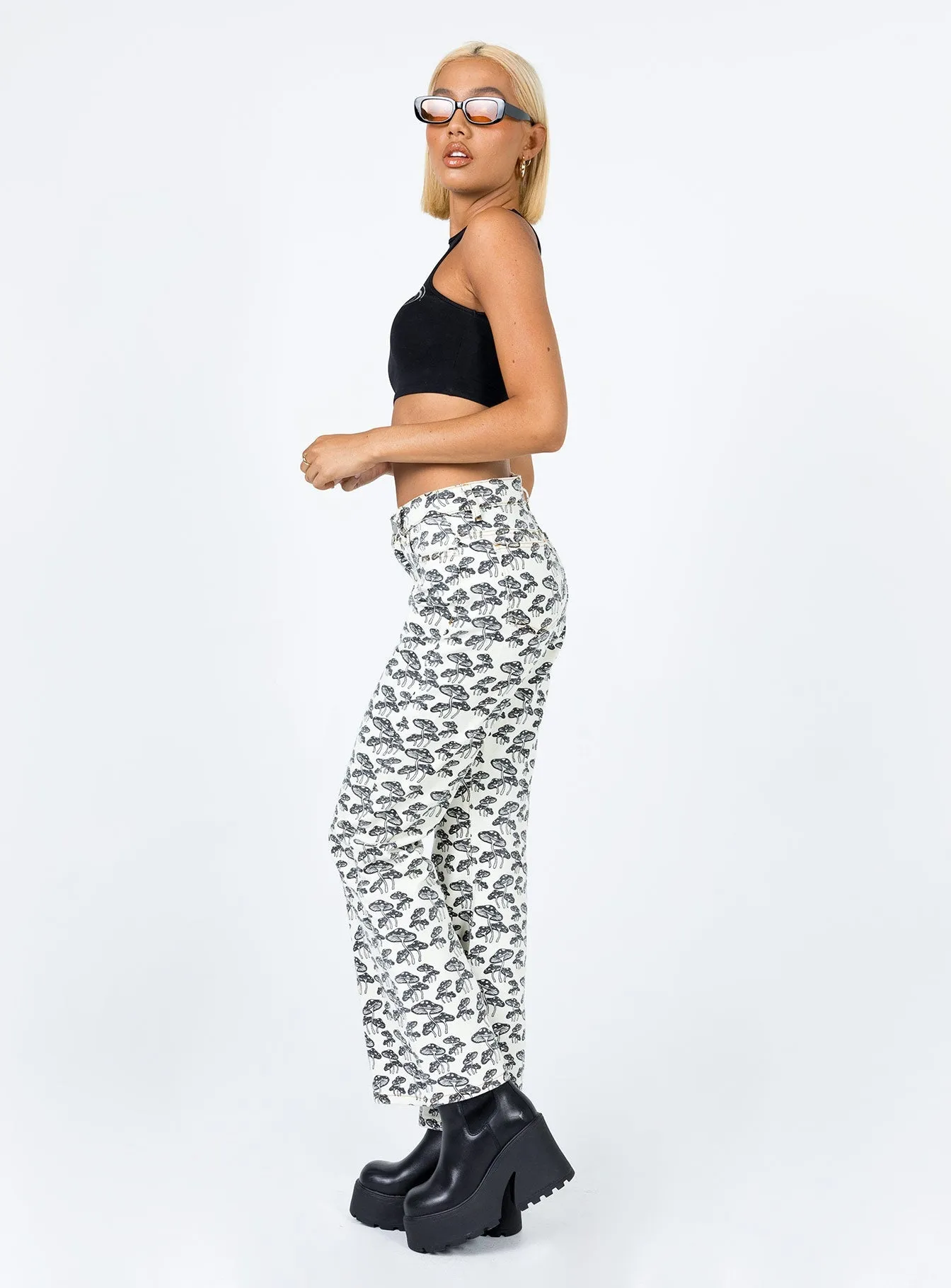Meilani Lounge Denim Jeans Off White Everyday Outfit