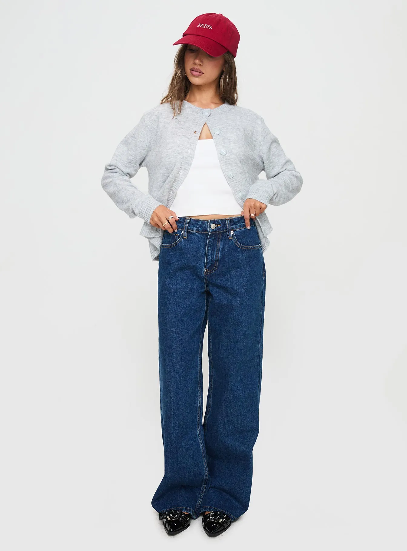 Shima Low Rise Straight Leg Jeans Mid Wash Nature Lover Party Look Athlete Fit Modern Autumn Days