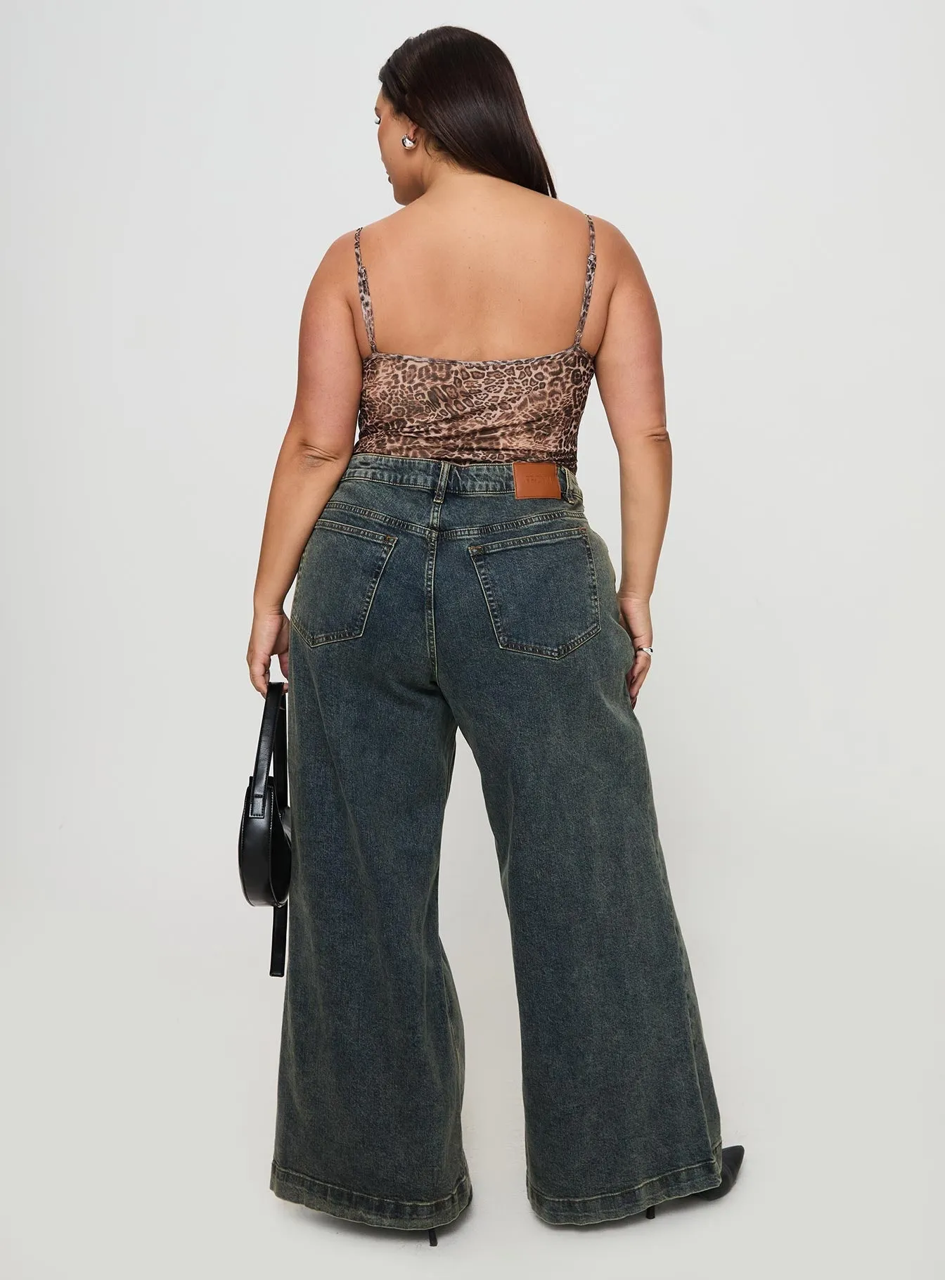 Ziggie Low Rise Baggy Jeans Antique Wash Curve Pre Washed Denim