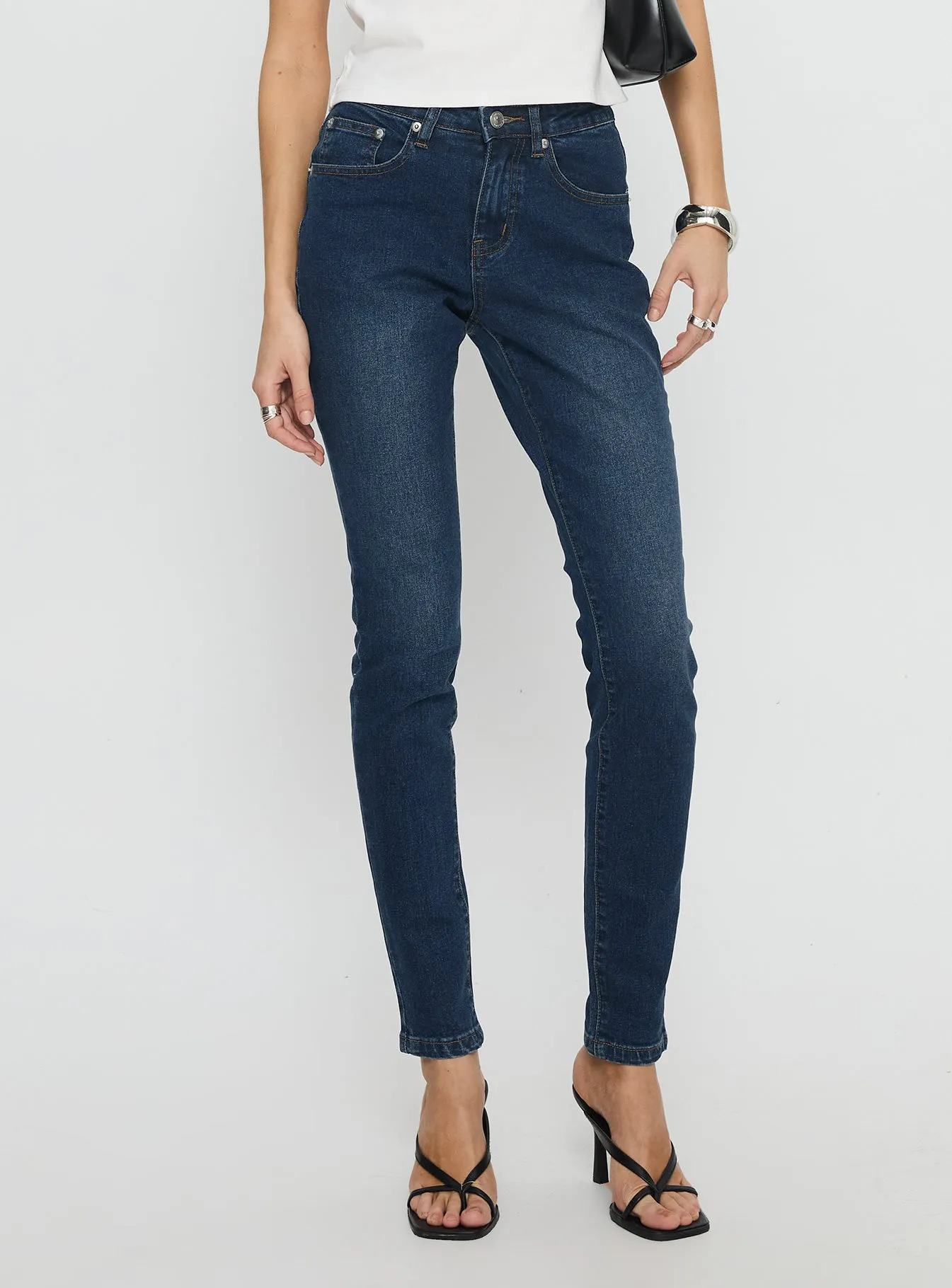 Illyssa Mid Rise Skinny Jeans Mid Blue Wash Everyday Loose Music Event