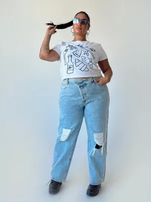 Comfort waistband Holly Asymmetric Mid Rise Straight Leg Jeans Curve