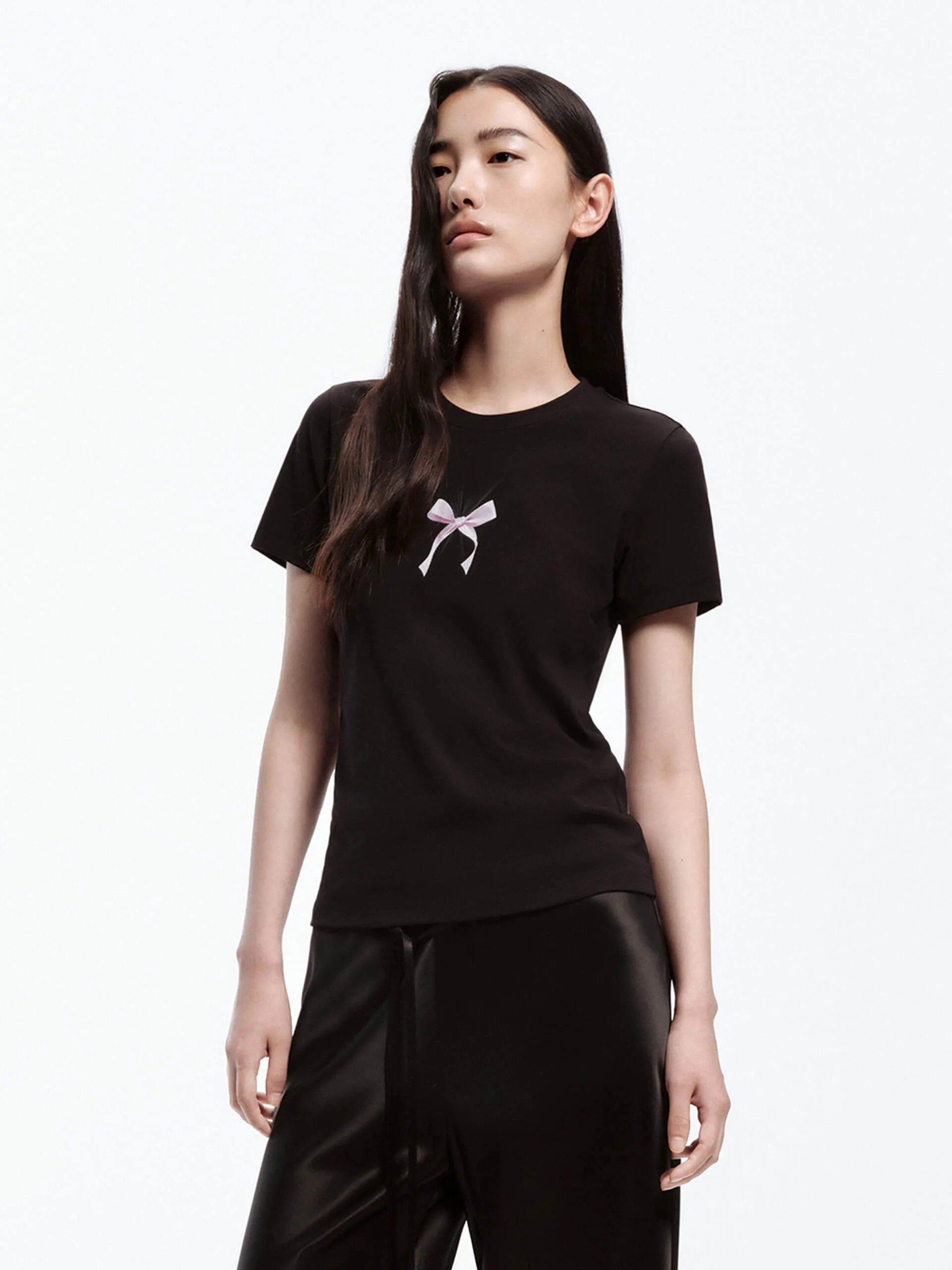 Bow Print Cotton Blend T-shirt loose but not baggy