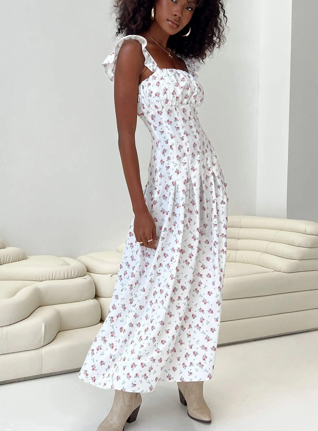 Alver Maxi Dress White Floral The elegant fit of this dress enhances your figure while providing plenty of comfort Turquoise Shine