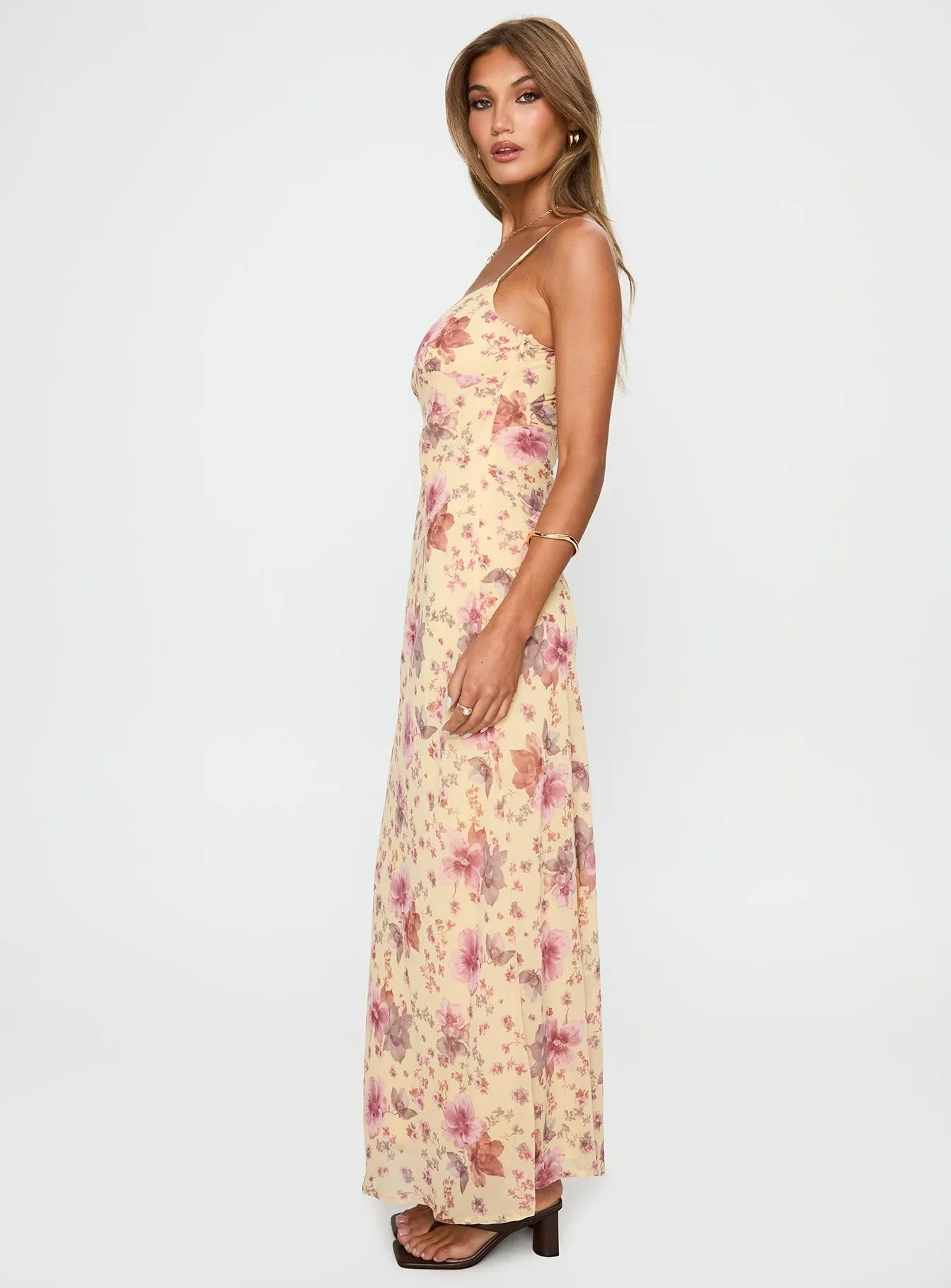 Sugar Plum Maxi Dress Cream / Floral Stunning full-length outfit