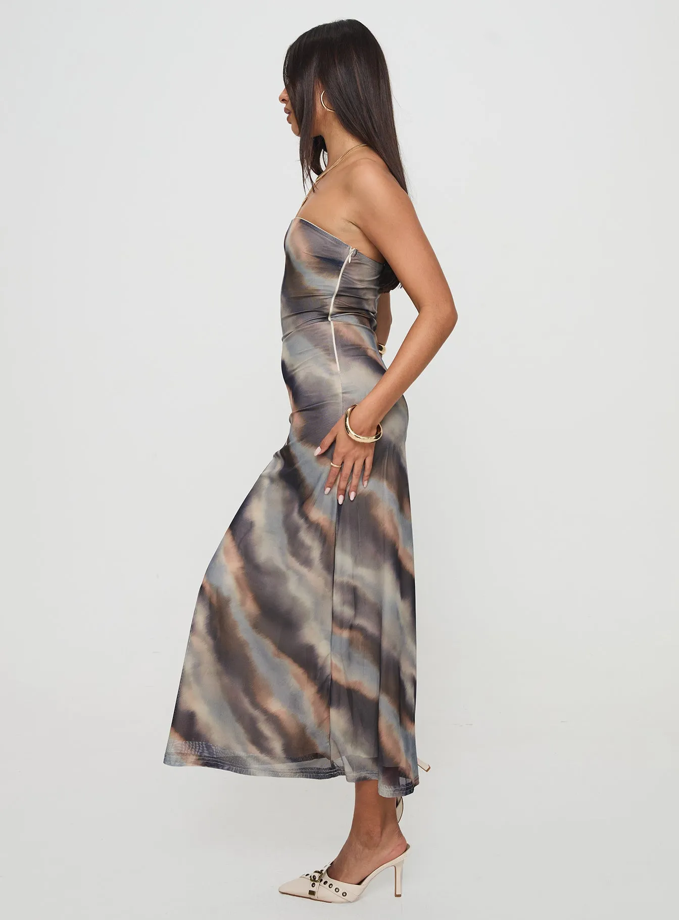 Pinacle Strapless Maxi Dress Brown Designed to suit all body types this dress provides a flattering fit for every figure Earth Brown