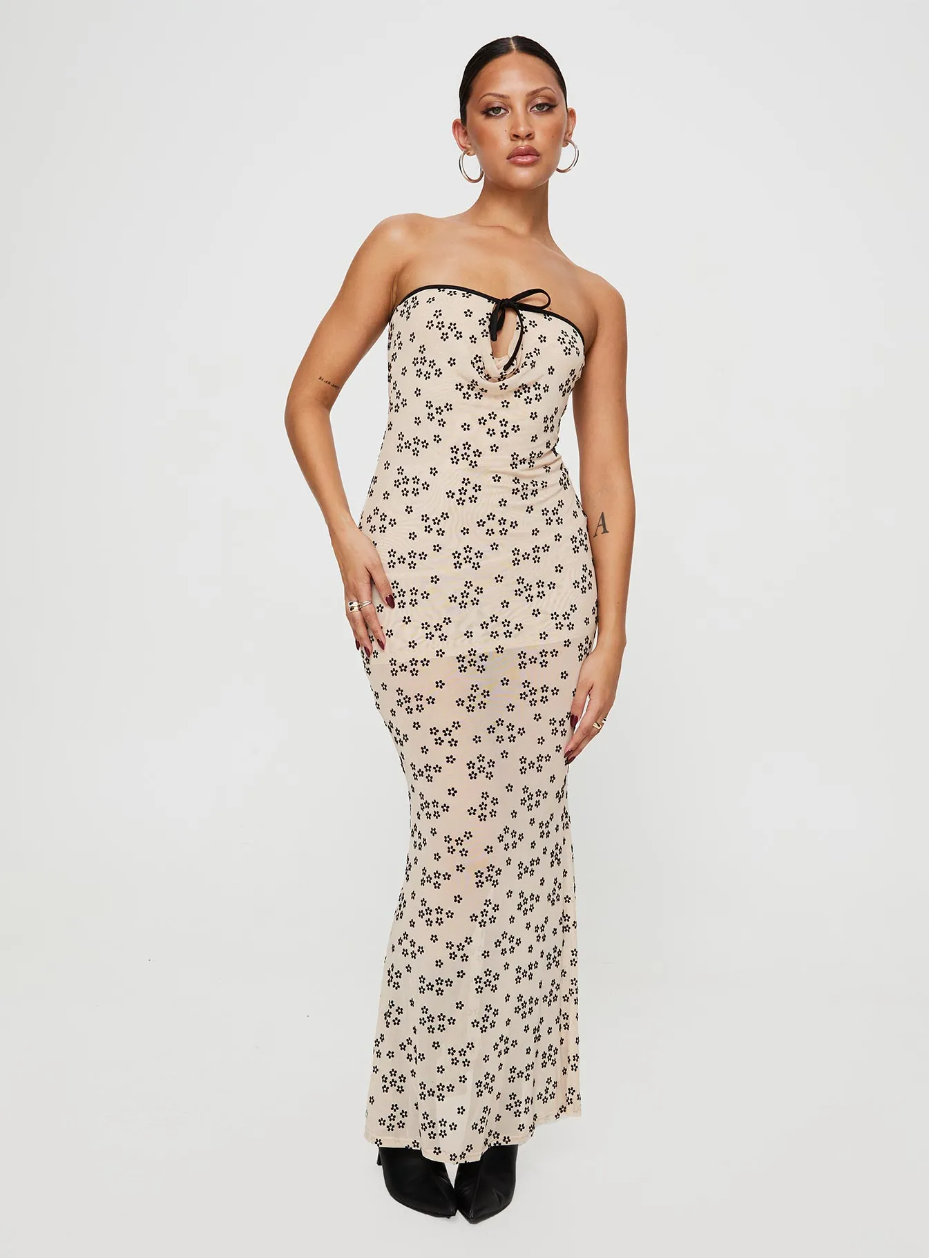 Dream Flow Illuminating Maxi Dress Beige Floral